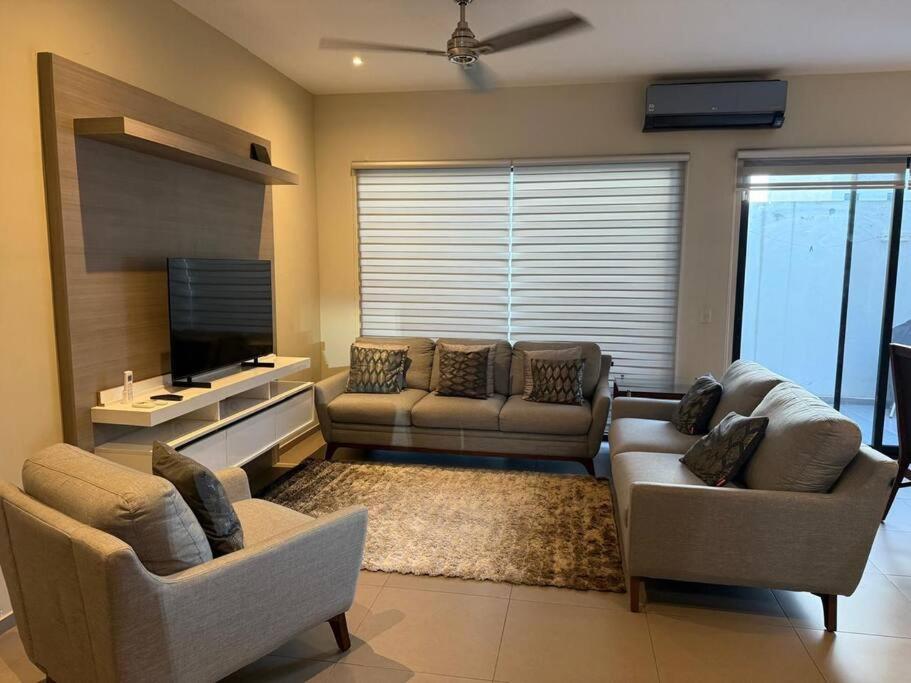 Three-Bedroom House photo 1