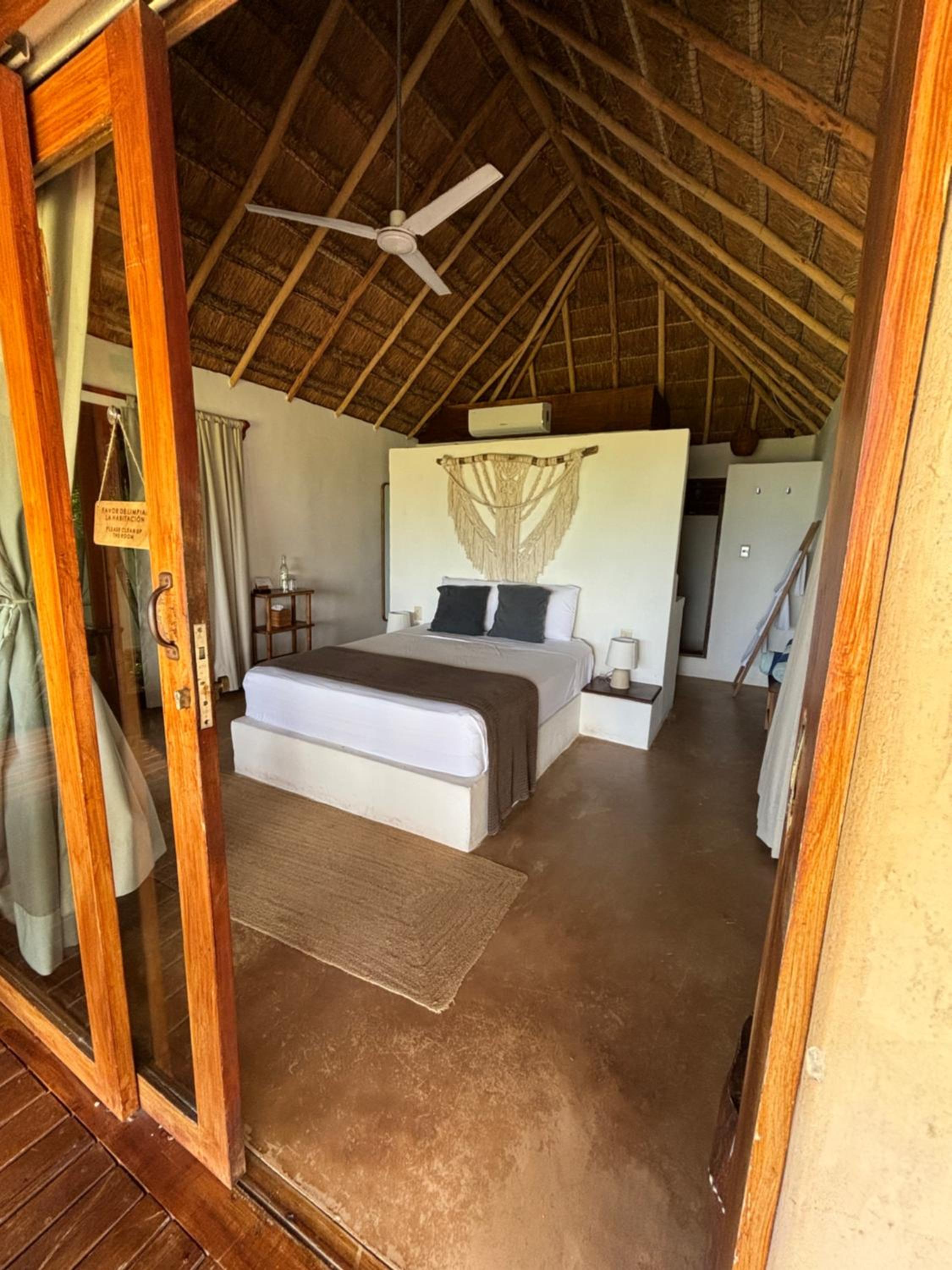Bungalow - Lagoon View - Photo 8