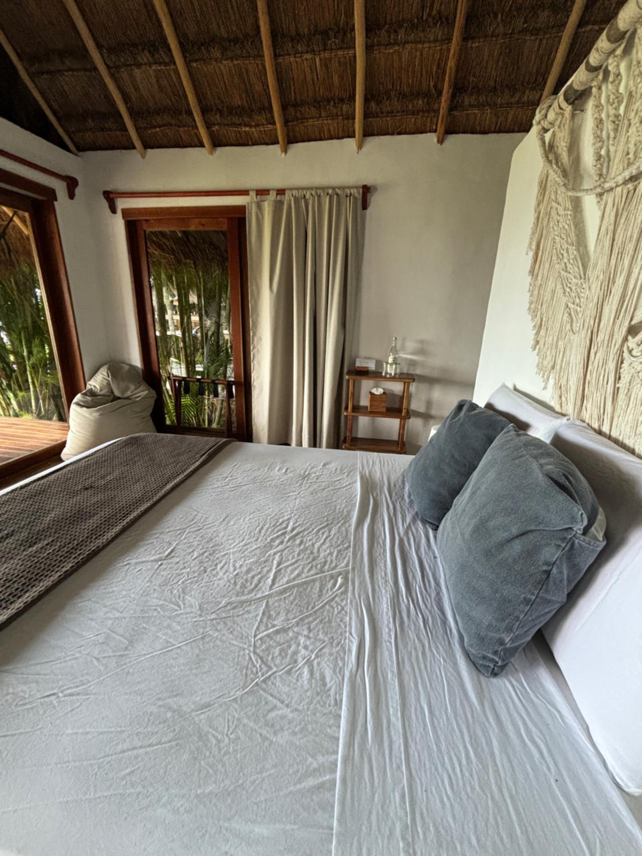 Bungalow - Lagoon View - Photo 10
