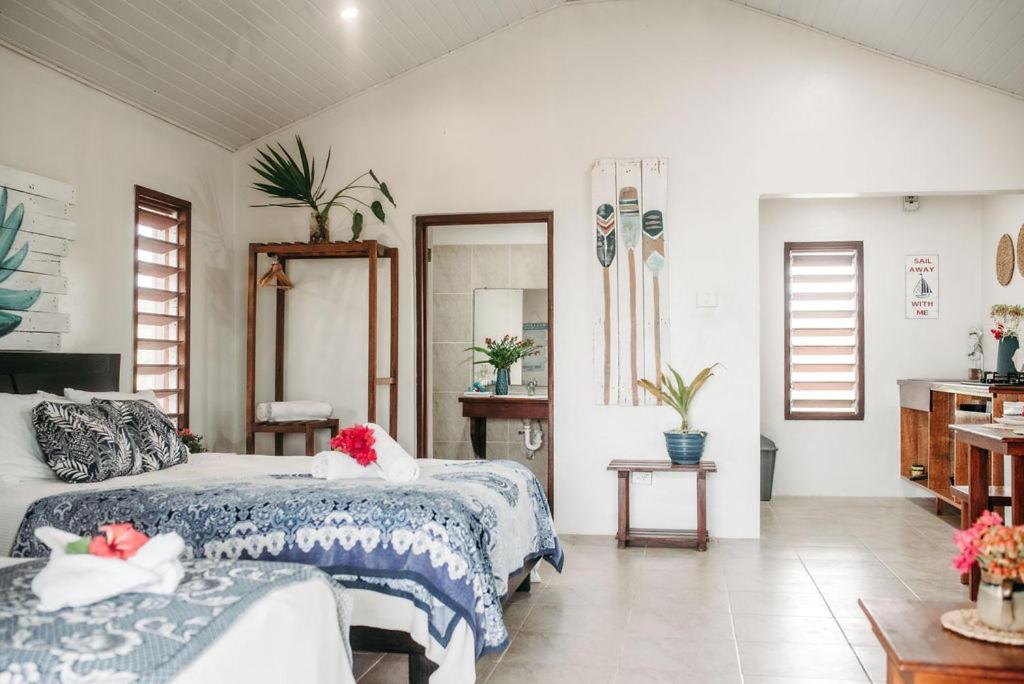 Bungalow - Water Front