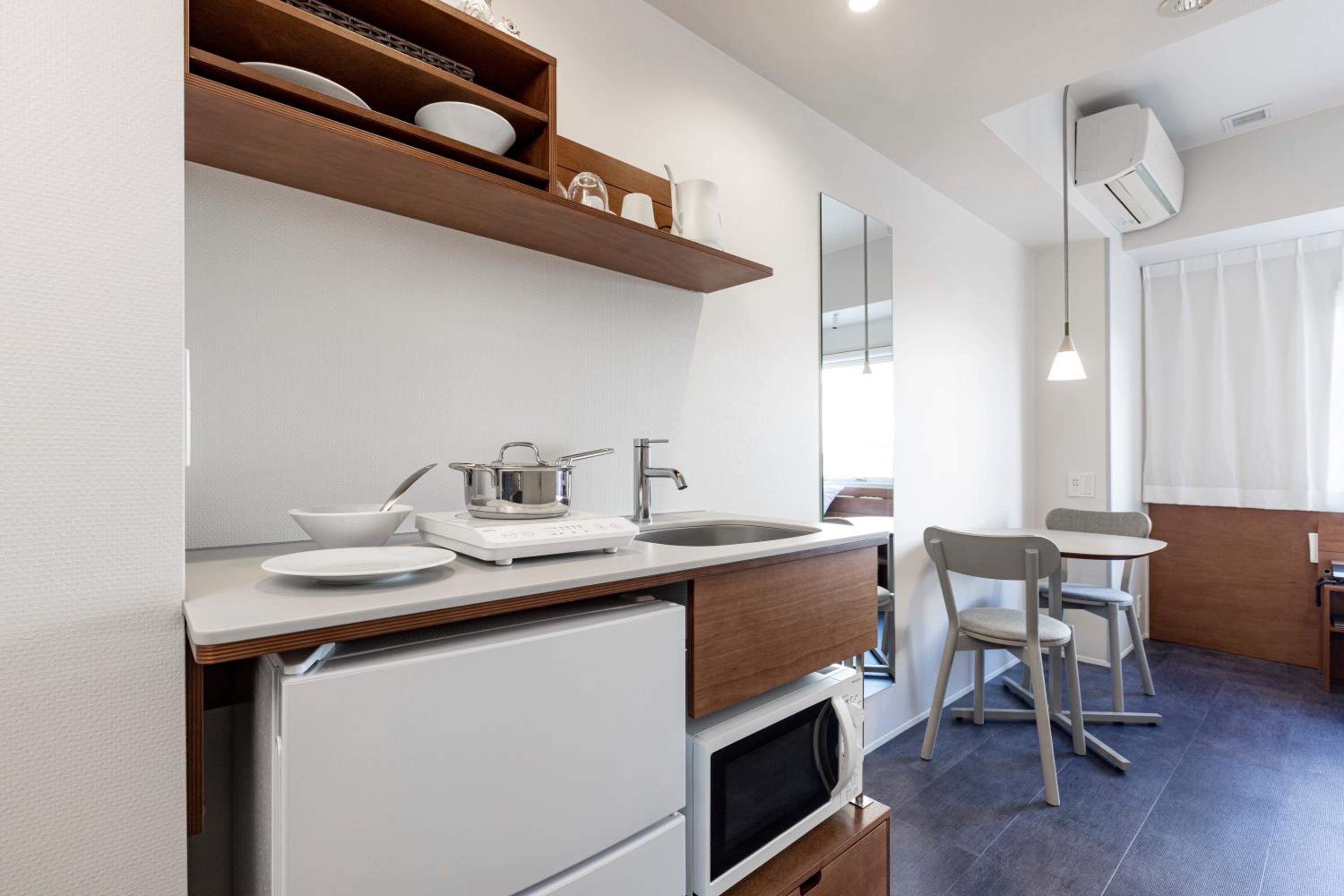 Residential Double Room with Mini Kitchen - Non Smoking photo 3