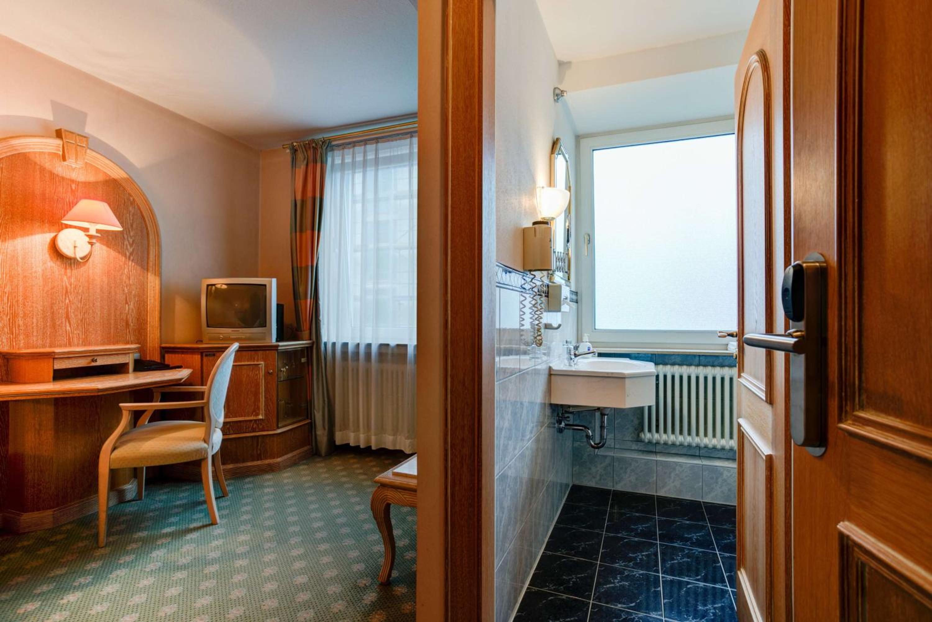 Standard Single Room