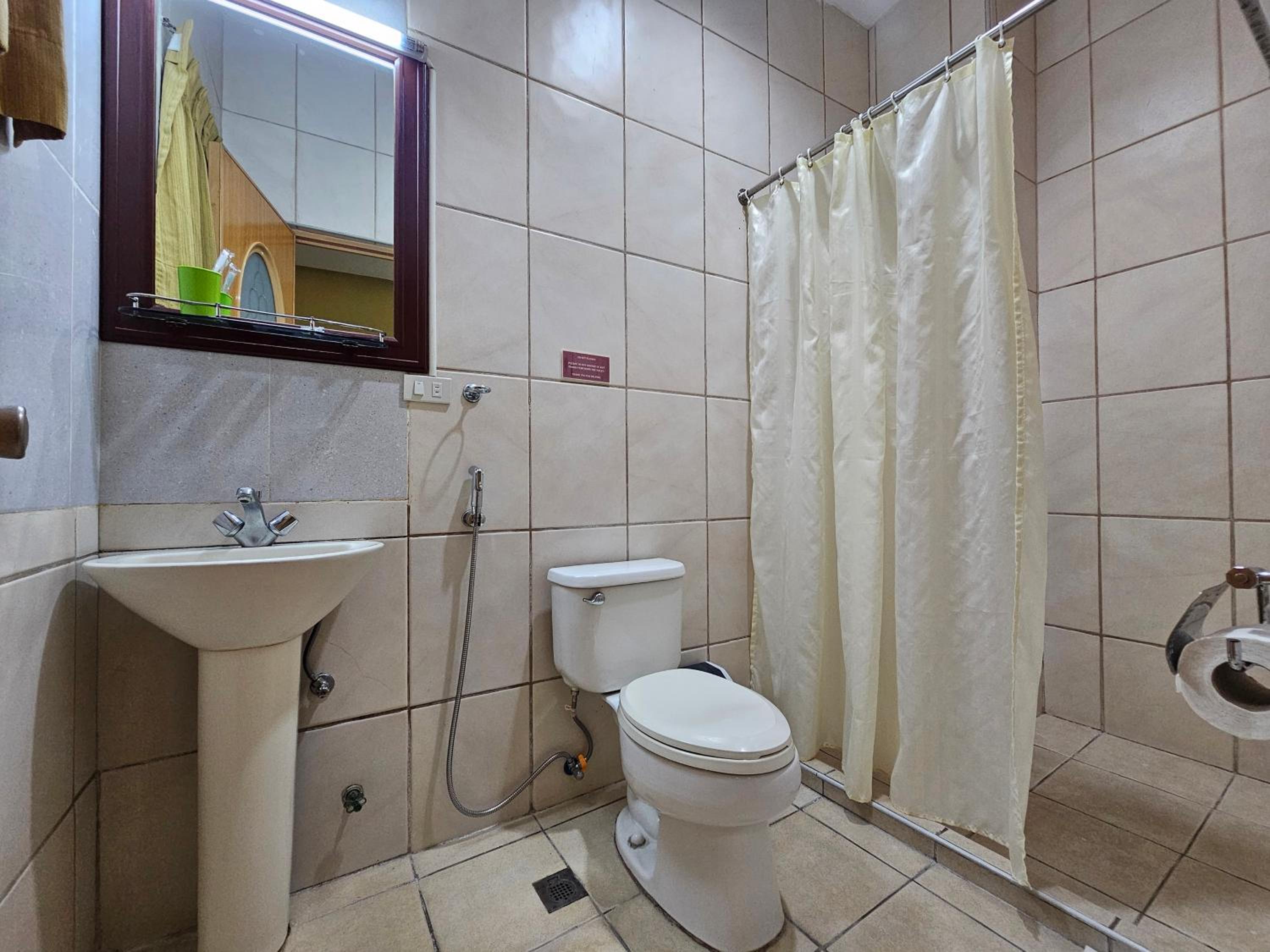 Single Room - No Window photo 2