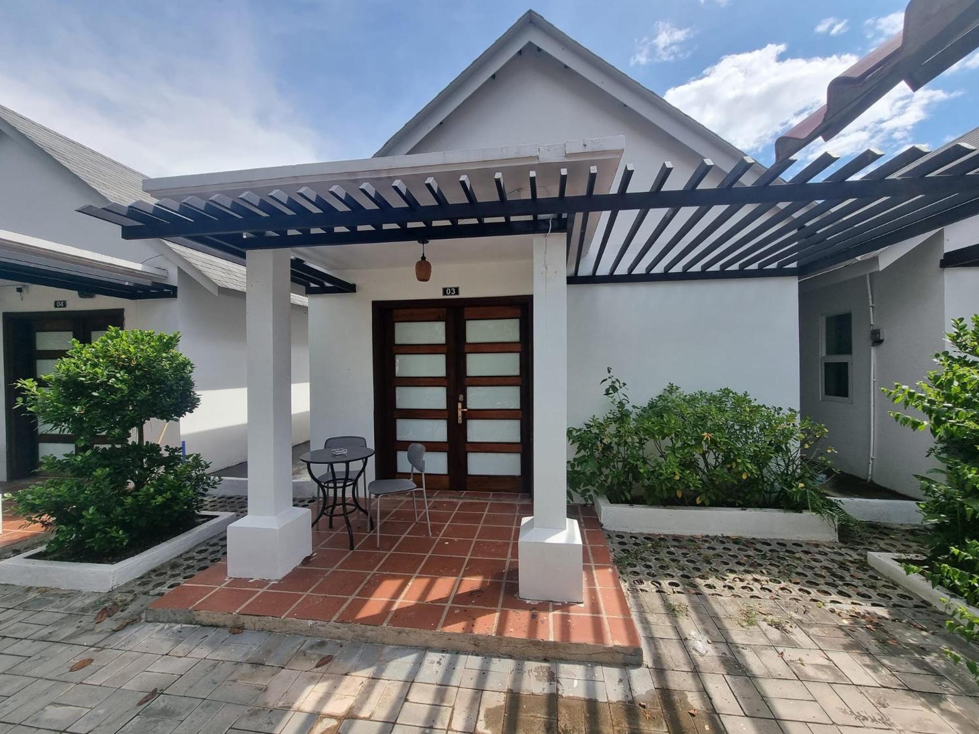 Deluxe Bungalow with Garden View photo 1