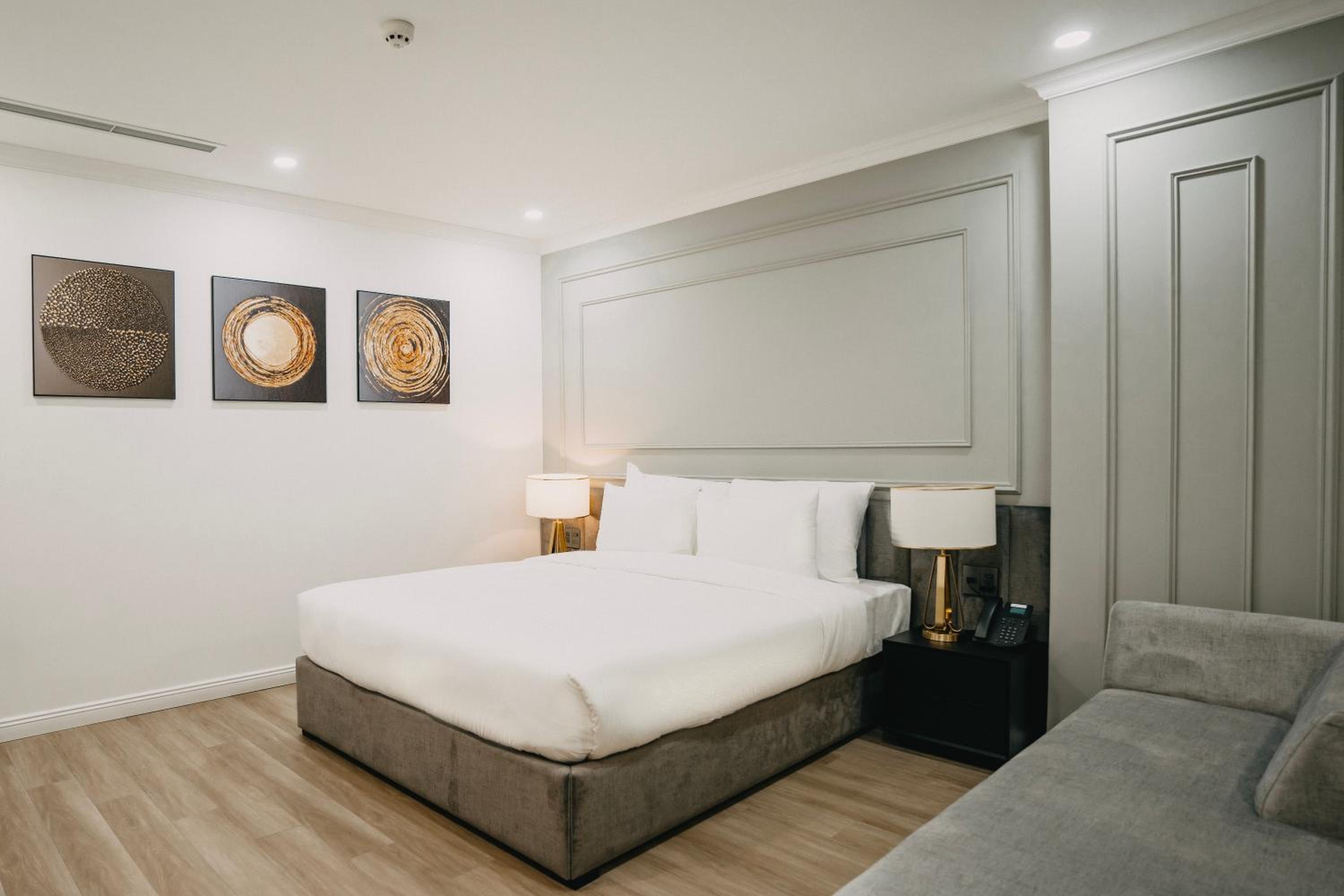 Deluxe Double Room - Photo 7