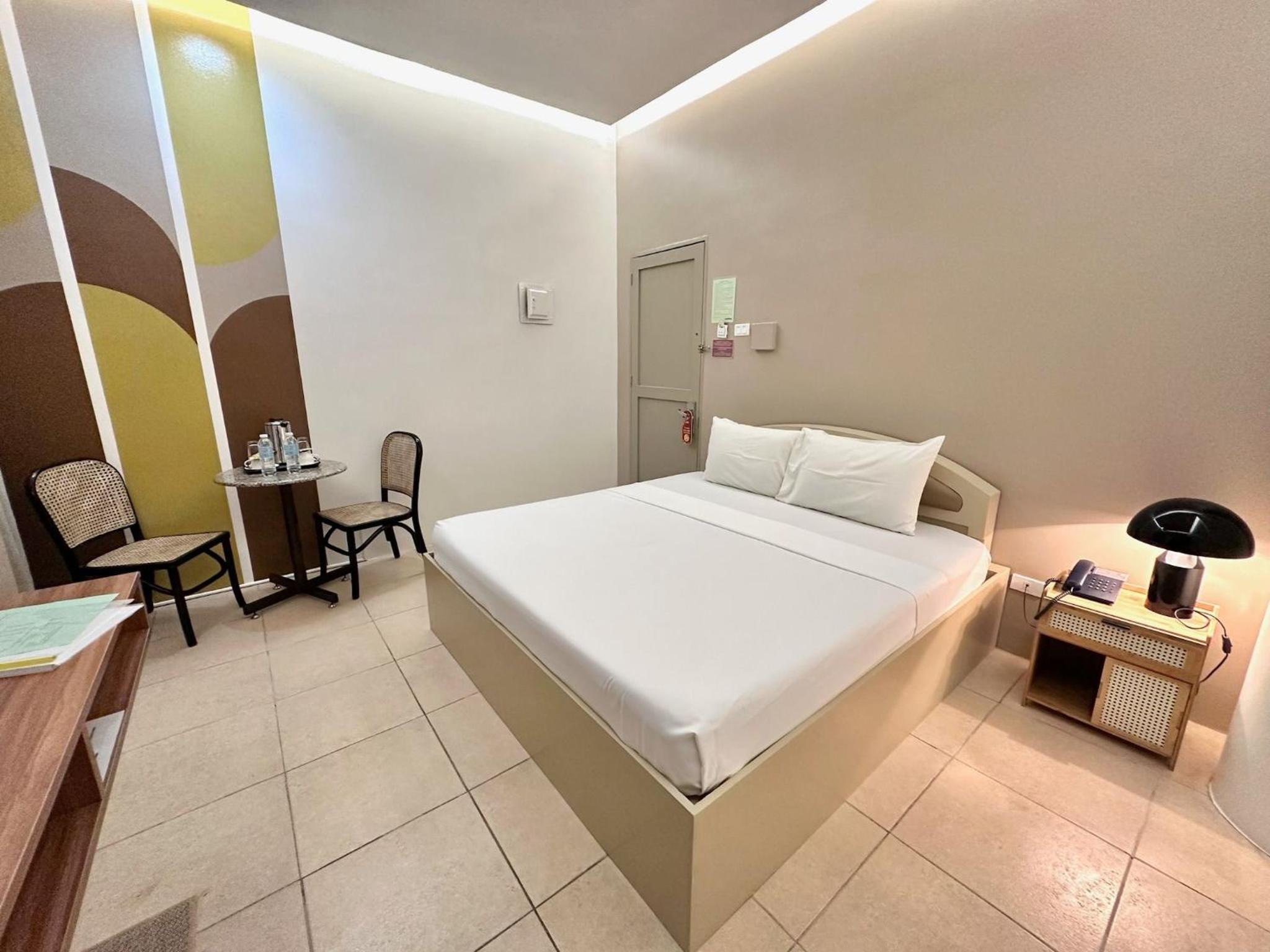 Deluxe Double or Twin Room photo 3