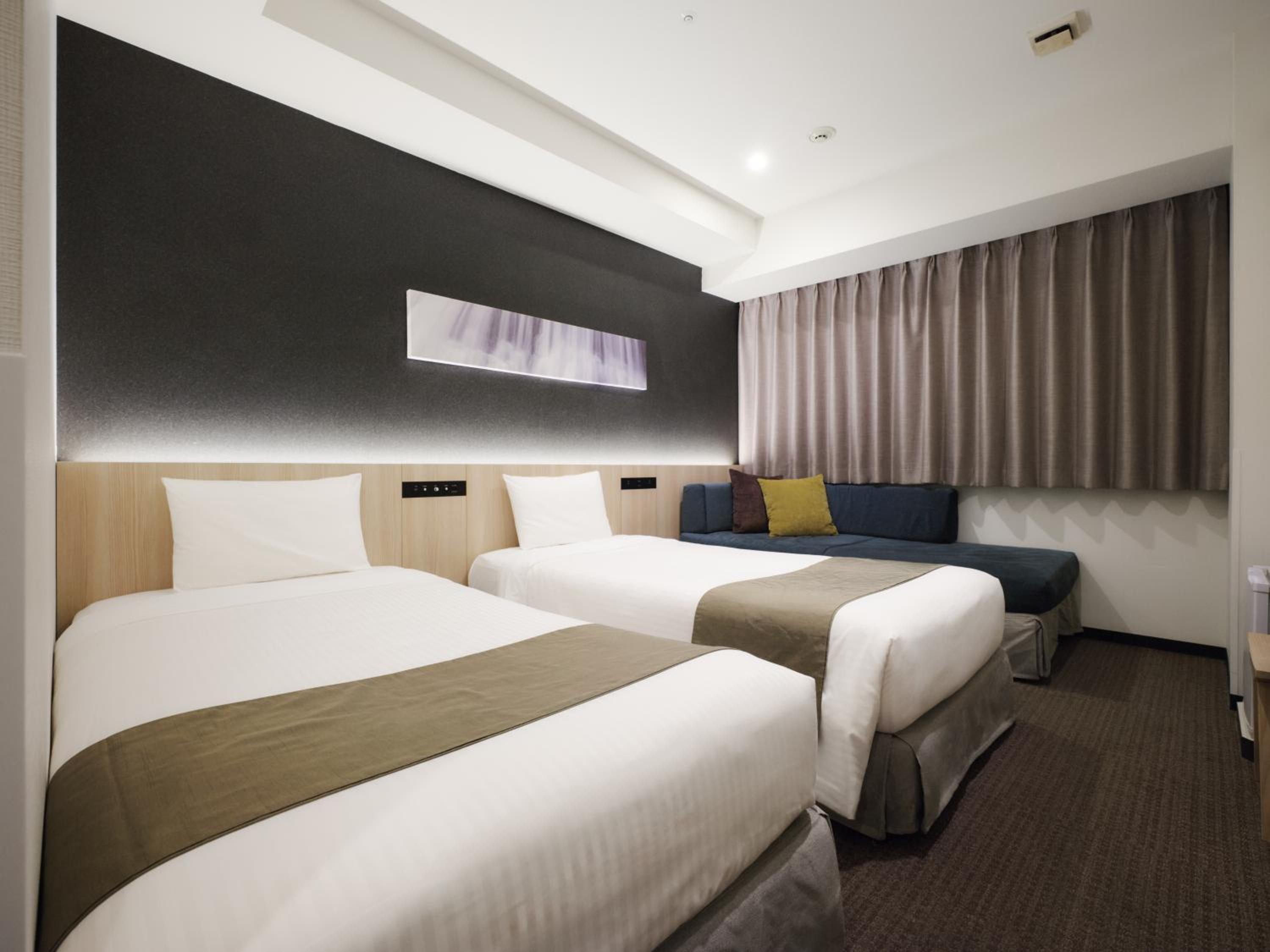 Room Selected at Check-In 3 Adults photo 1