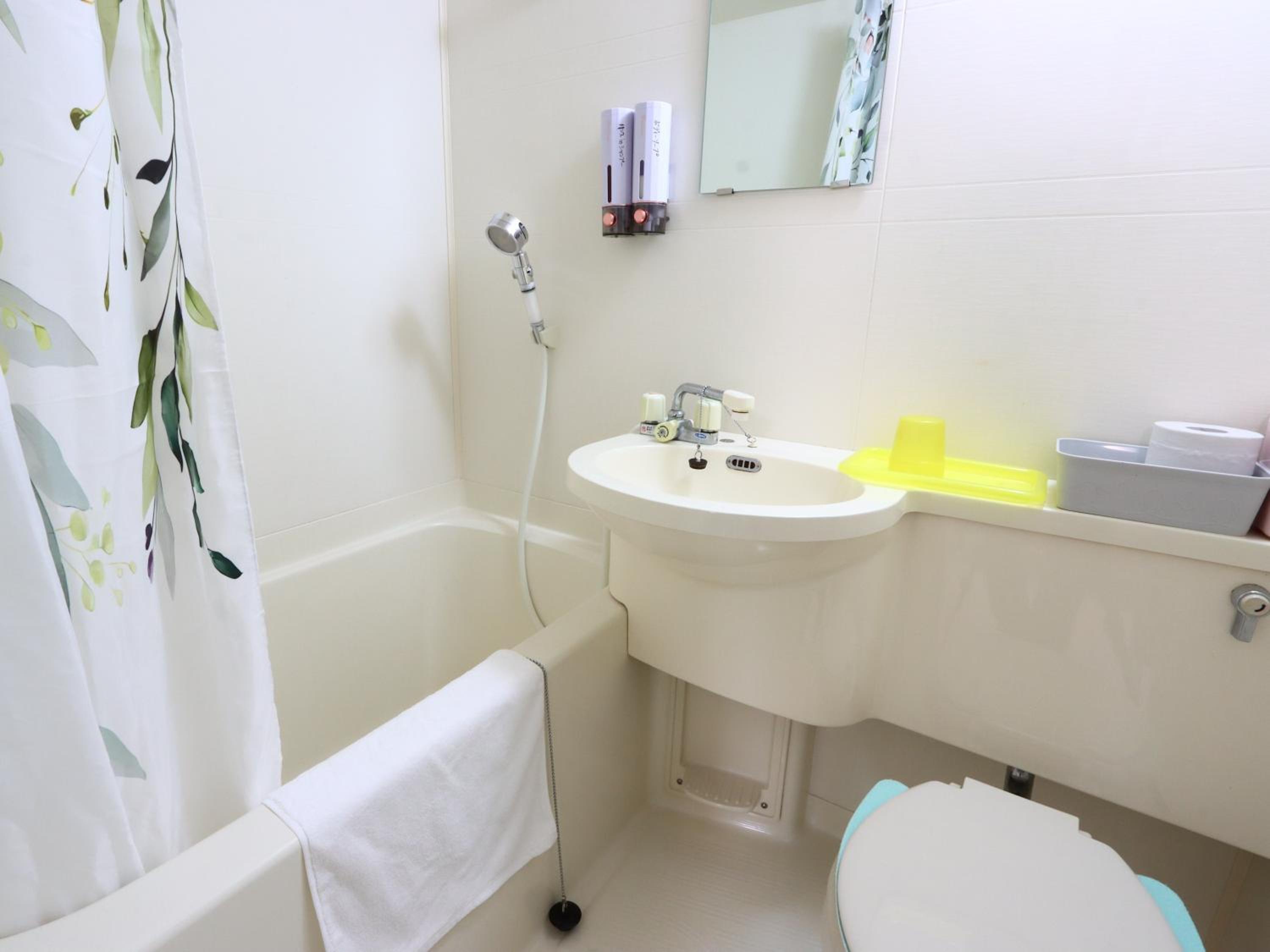 Standard Twin Room - Photo 2