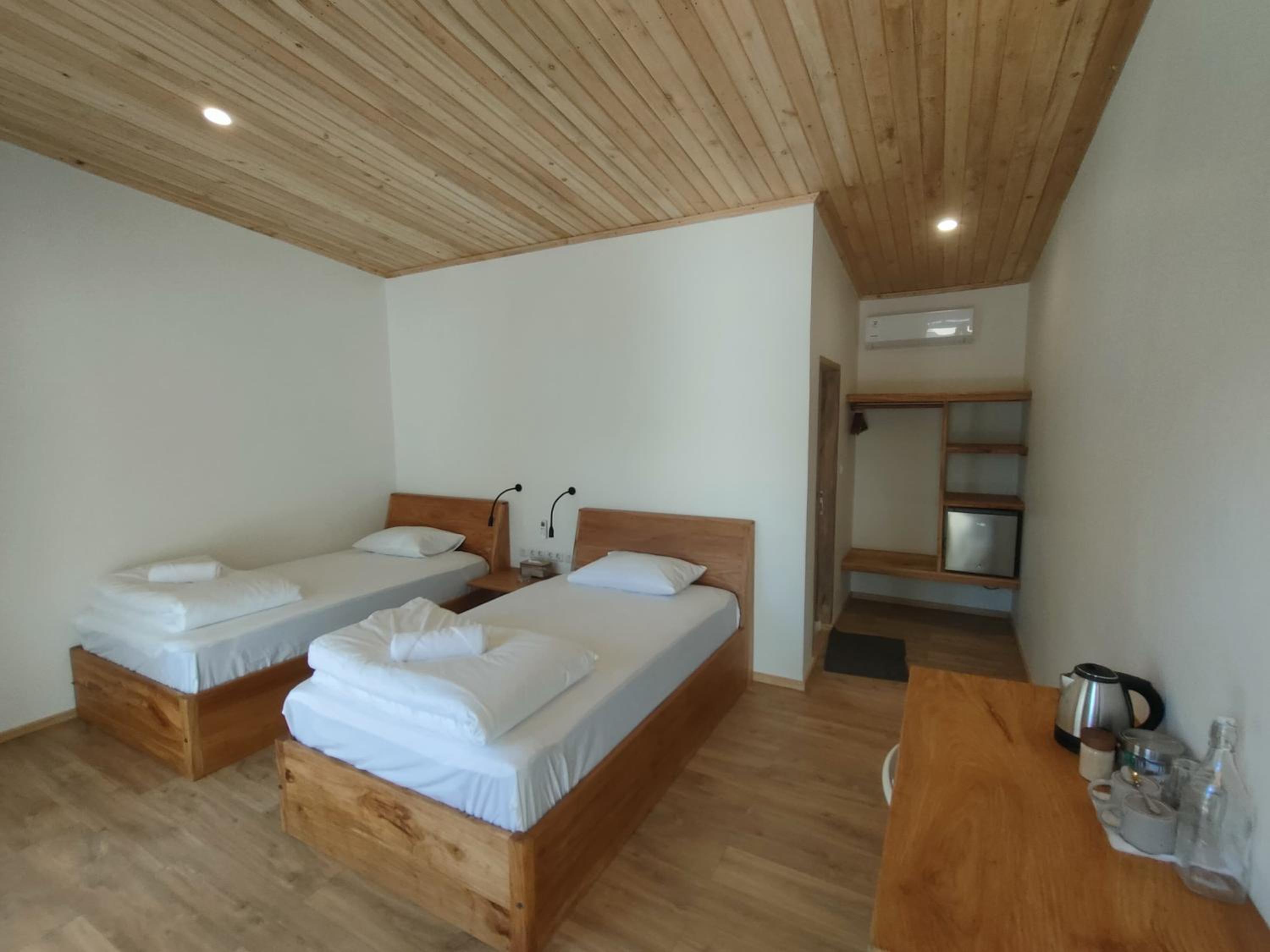 Standard Twin Room - Photo 1