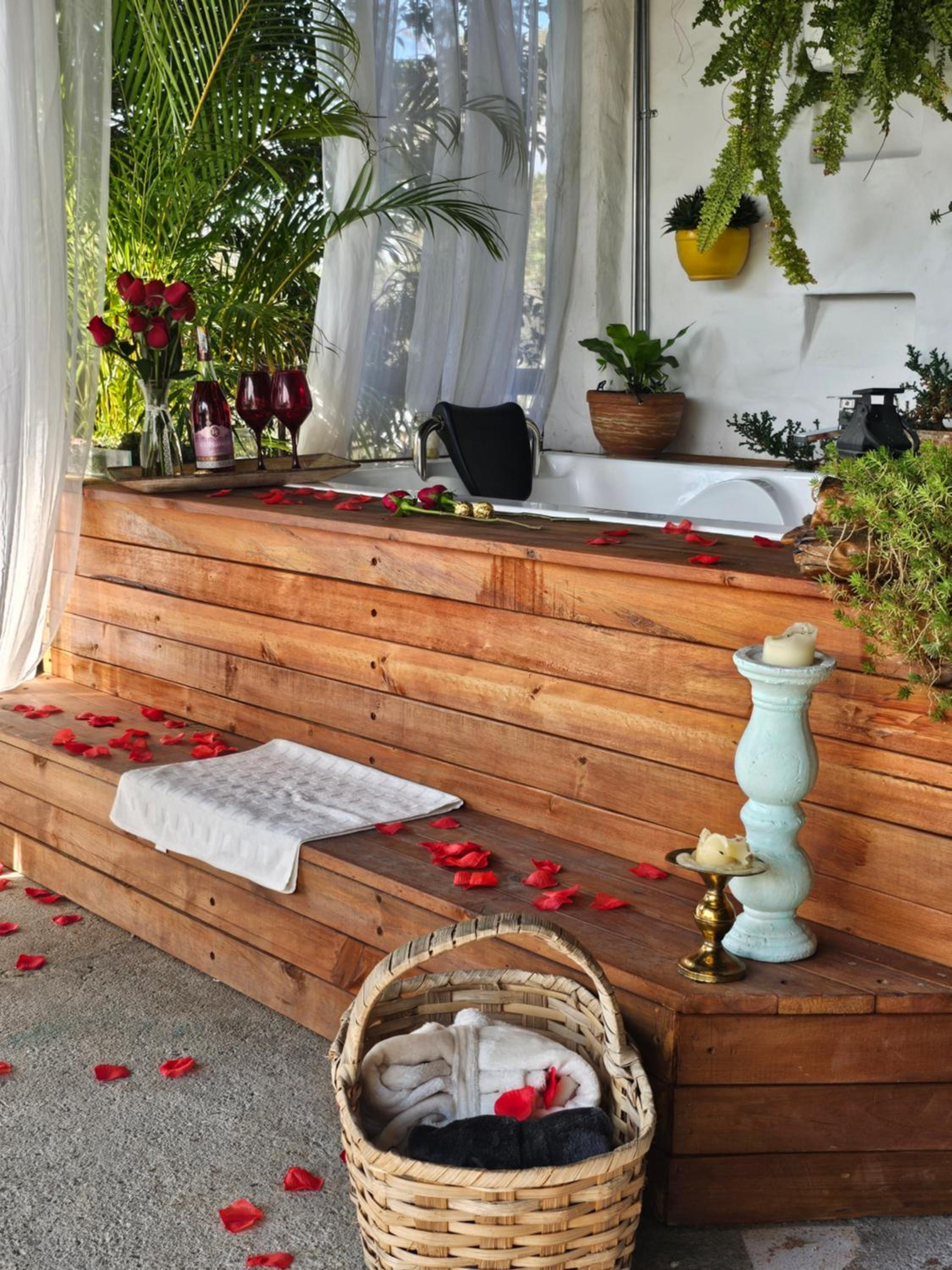 Deluxe Suite With Spa Bath