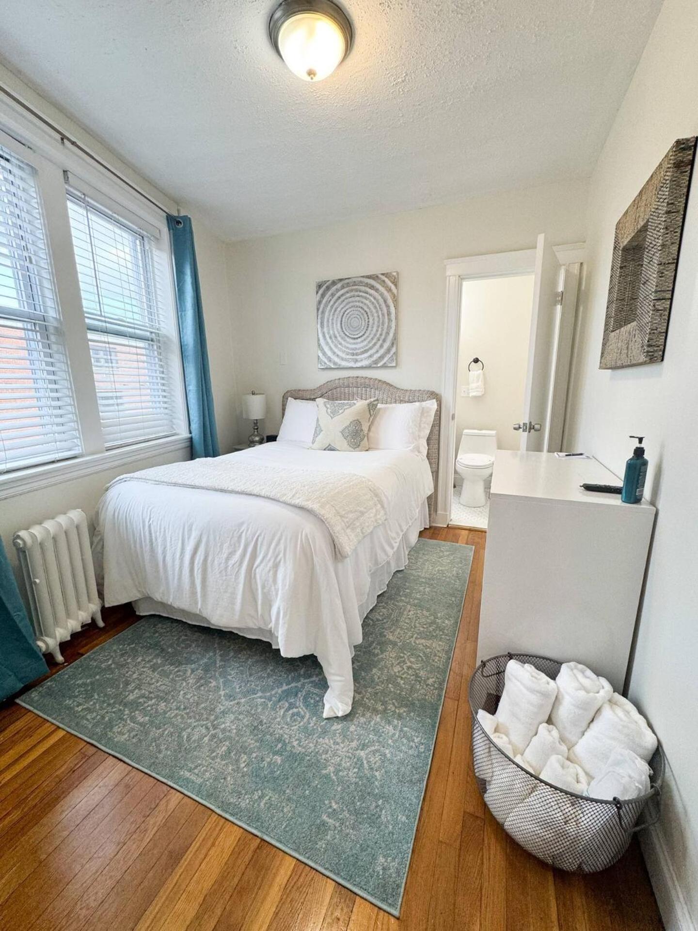 Apartment photo 2