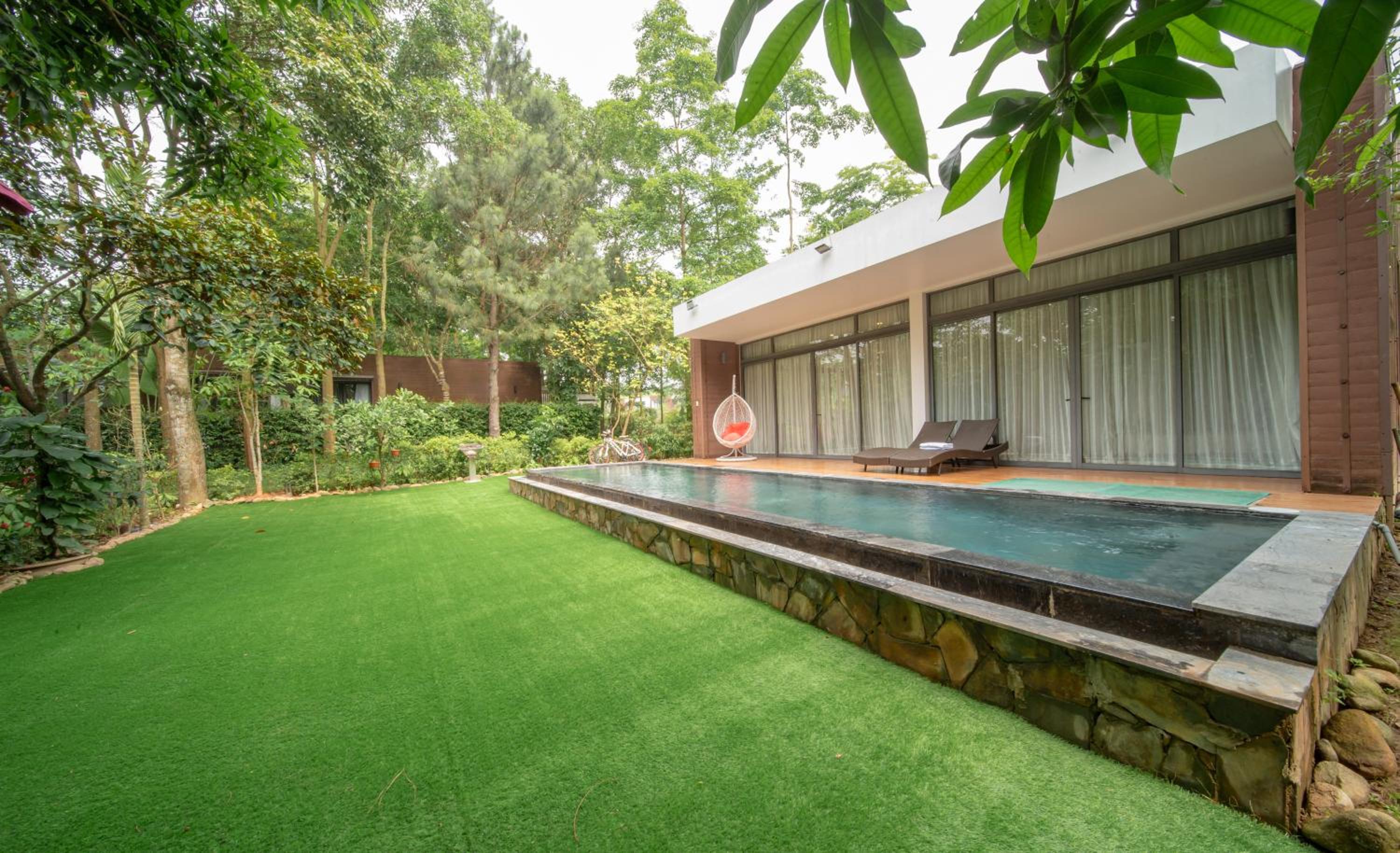 Three-Bedroom Villa - Photo 2