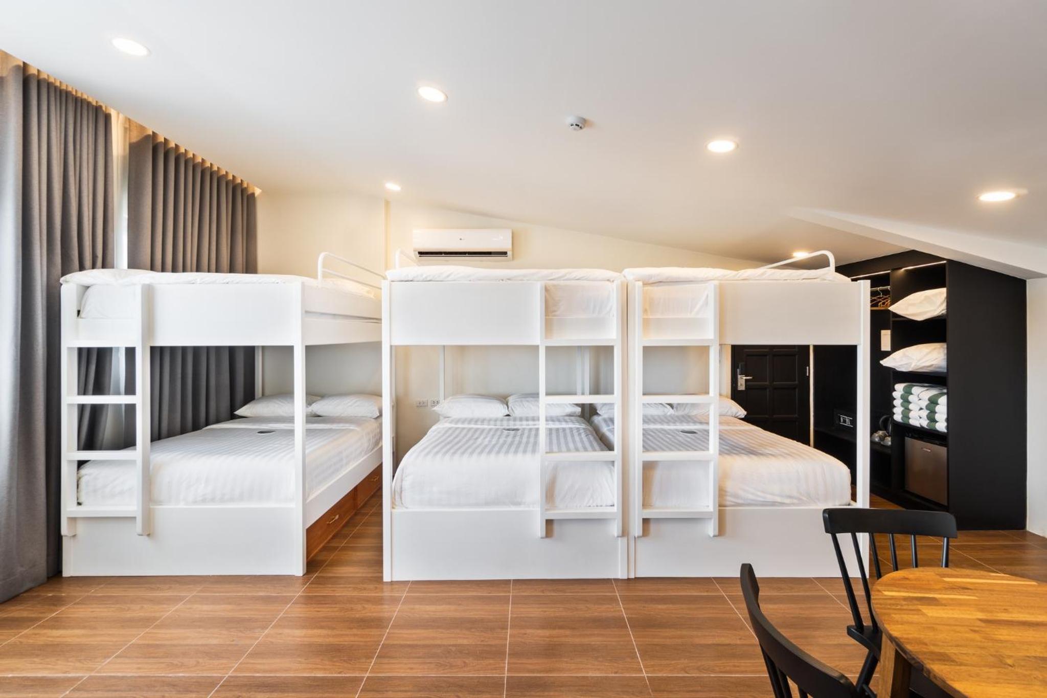 6-Bed Mixed Dormitory Room photo 1