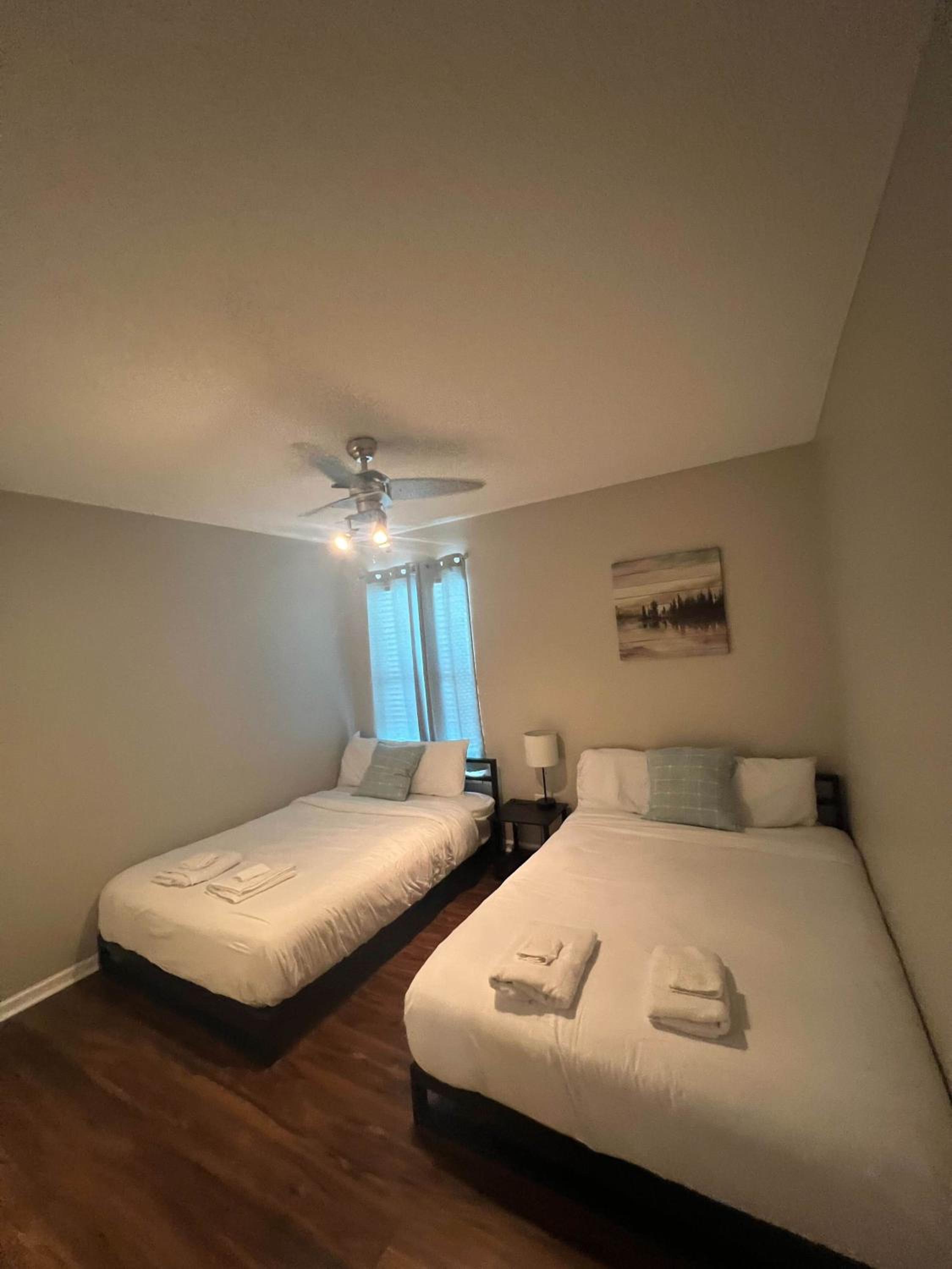 Family Room - Photo 16