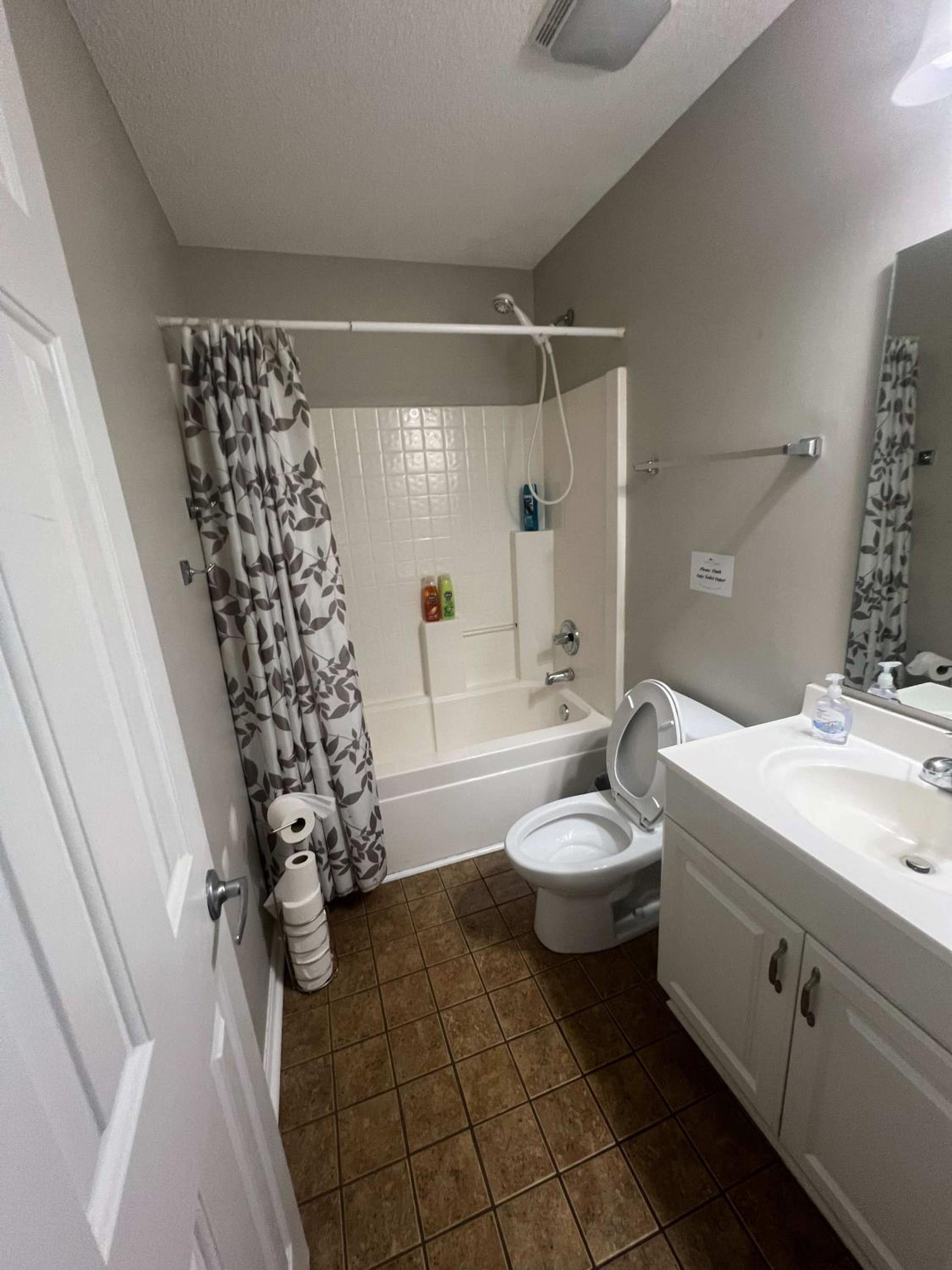 Family Room - Photo 15