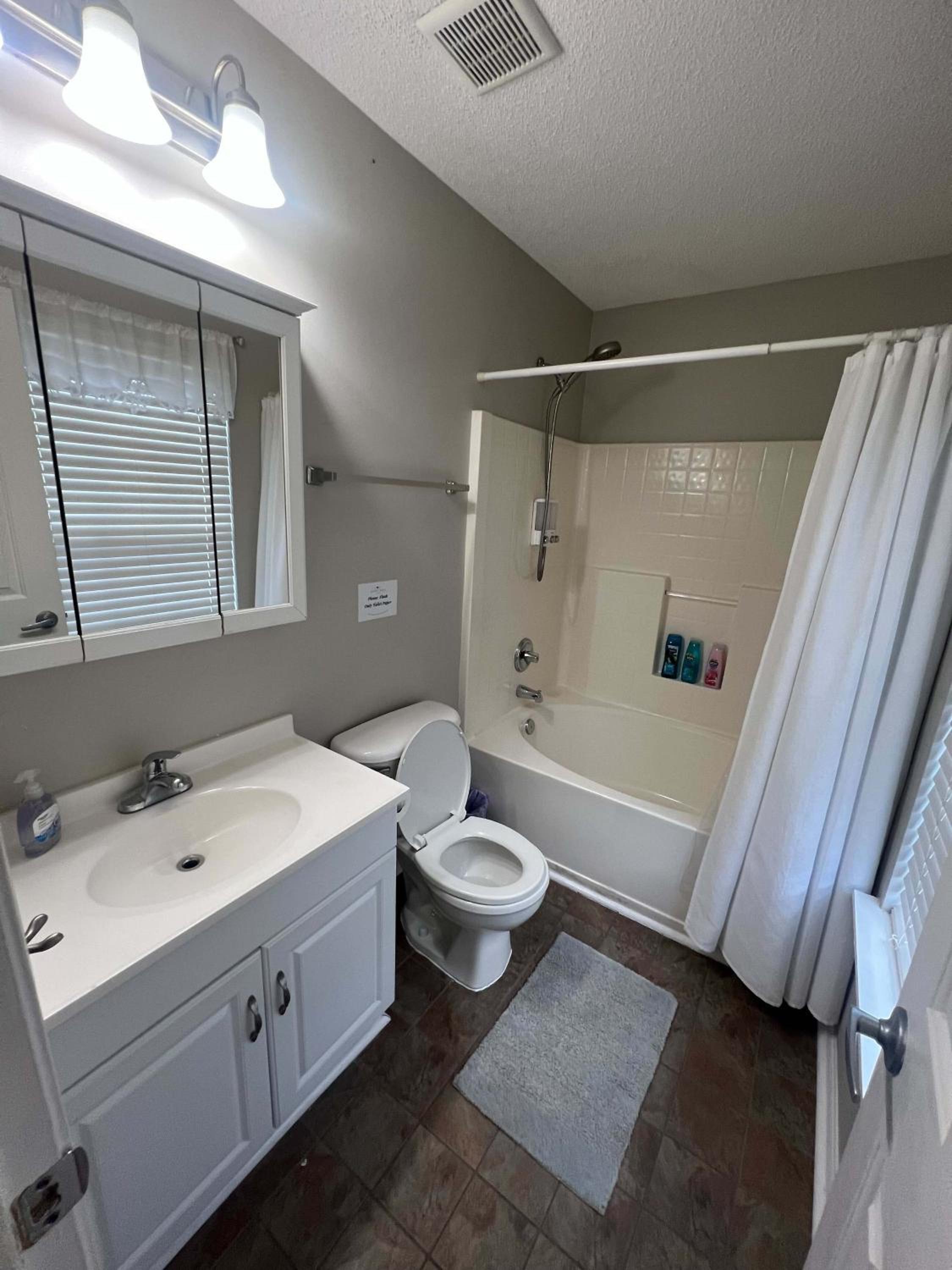 Family Room - Photo 9