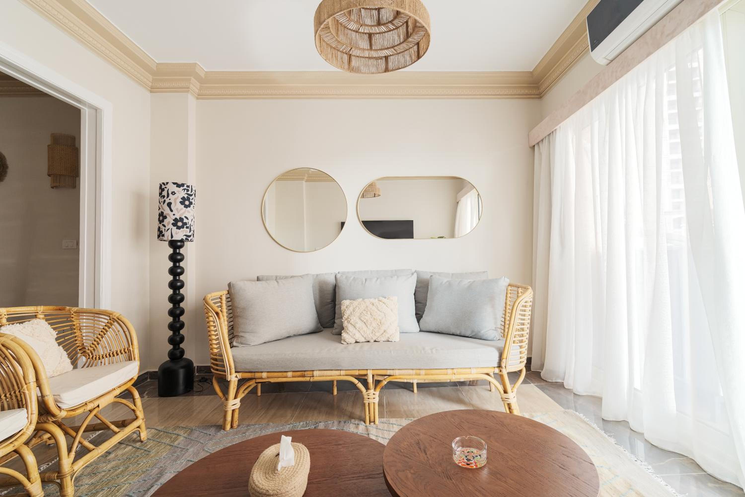Three-Bedroom Apartment - Corner Sea View
