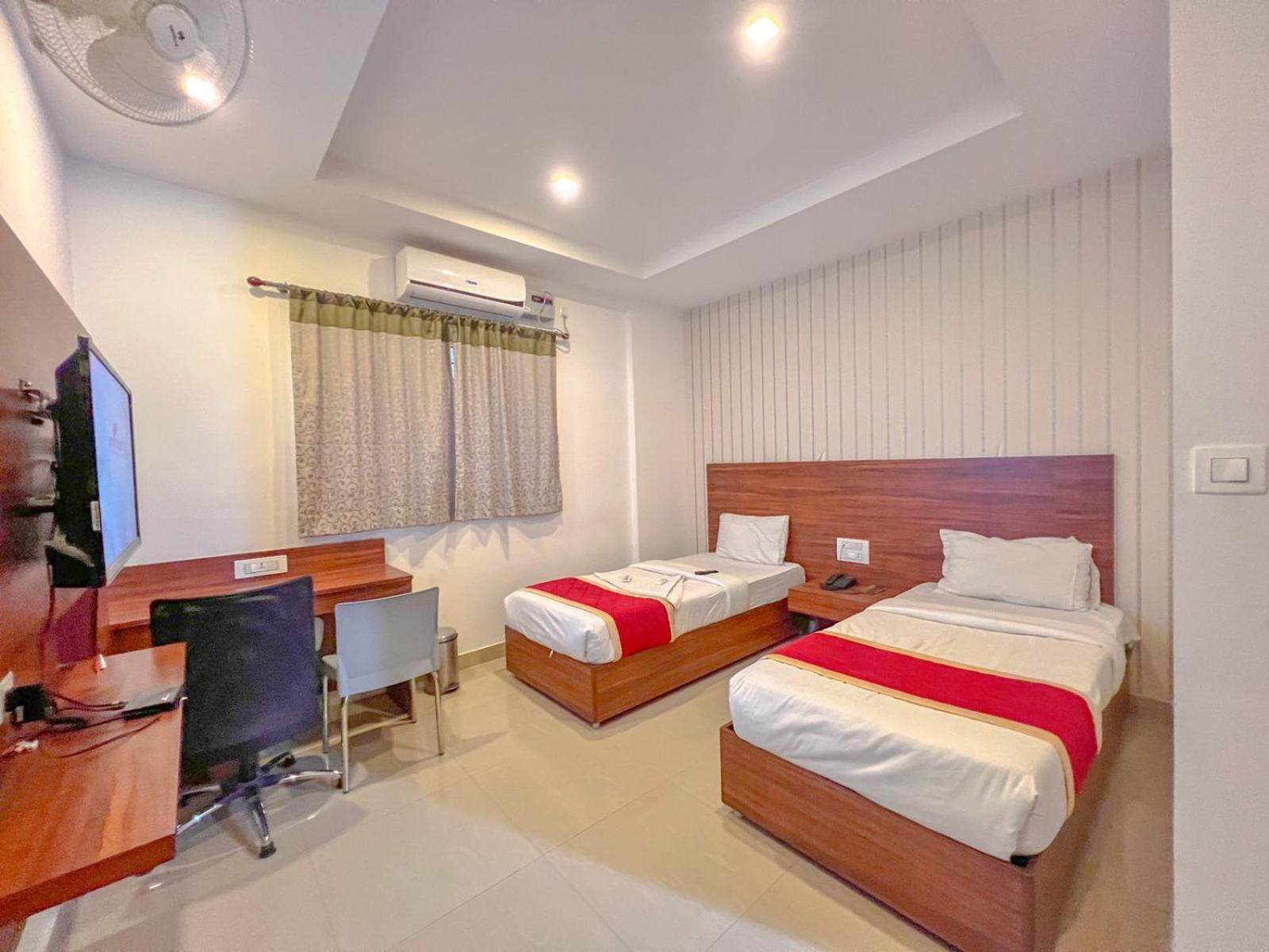 Standard Double or Twin Room photo 3