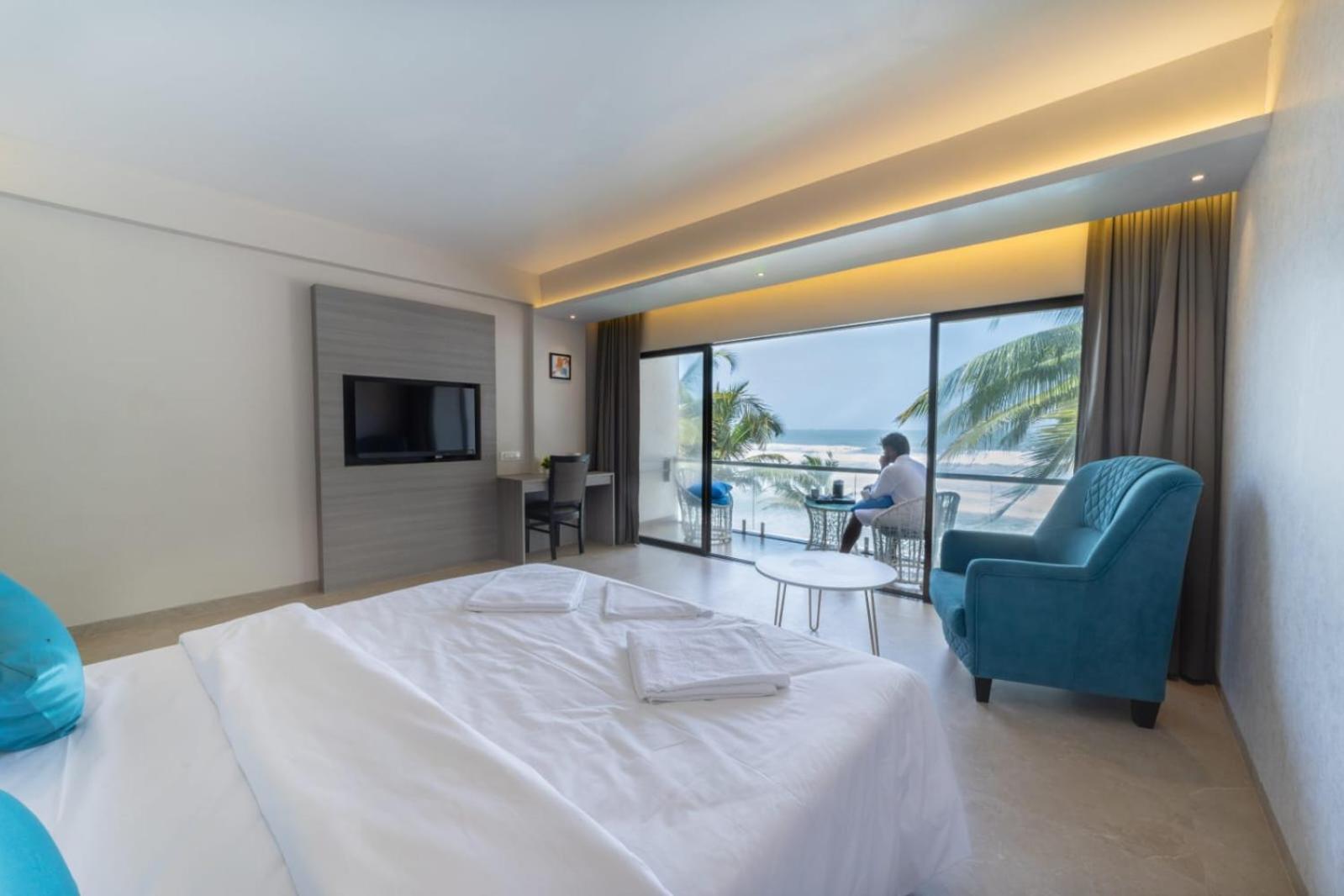 King Room with Balcony photo 3
