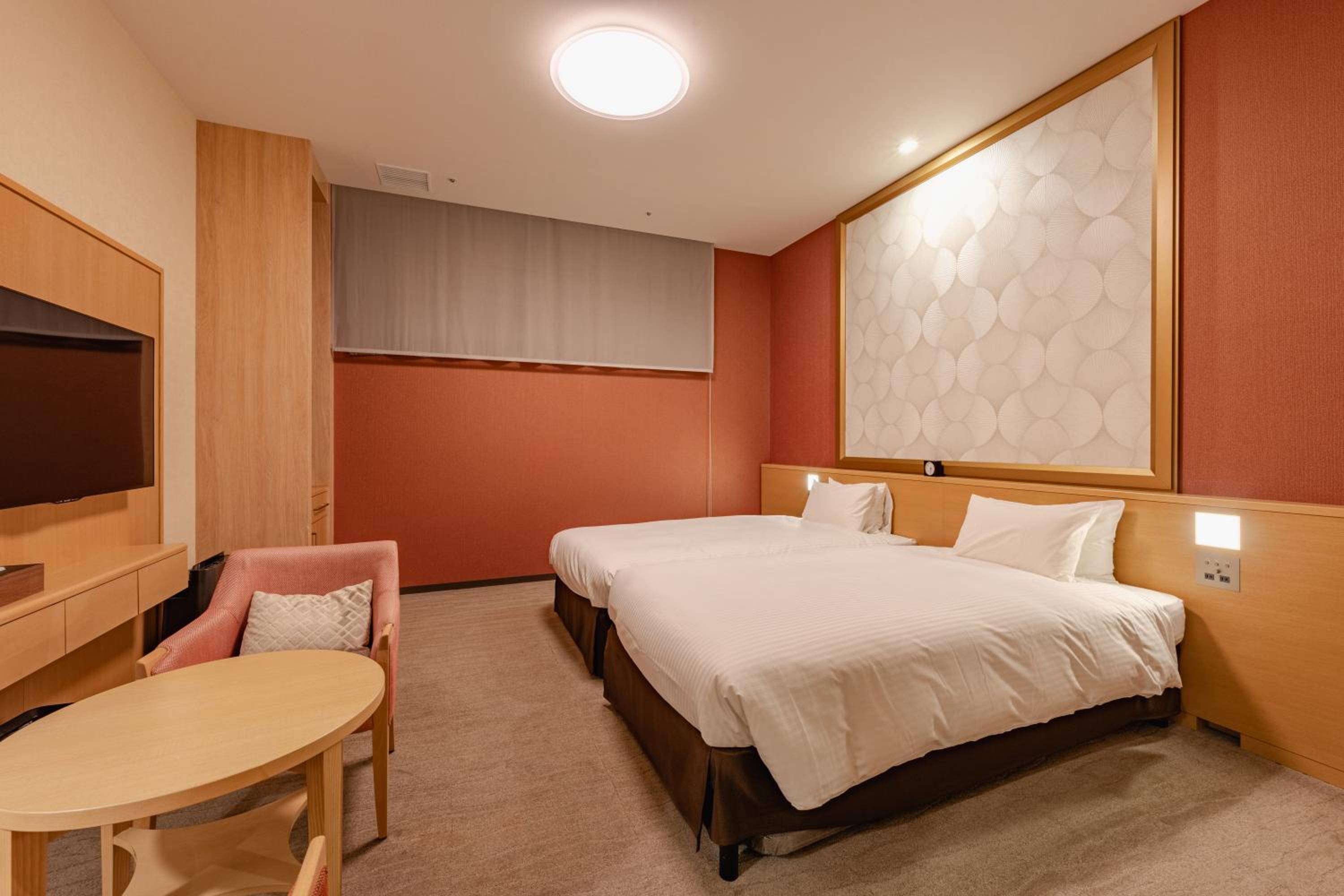 Grace Twin Room with No Window - Semi Basement - Non-Smoking