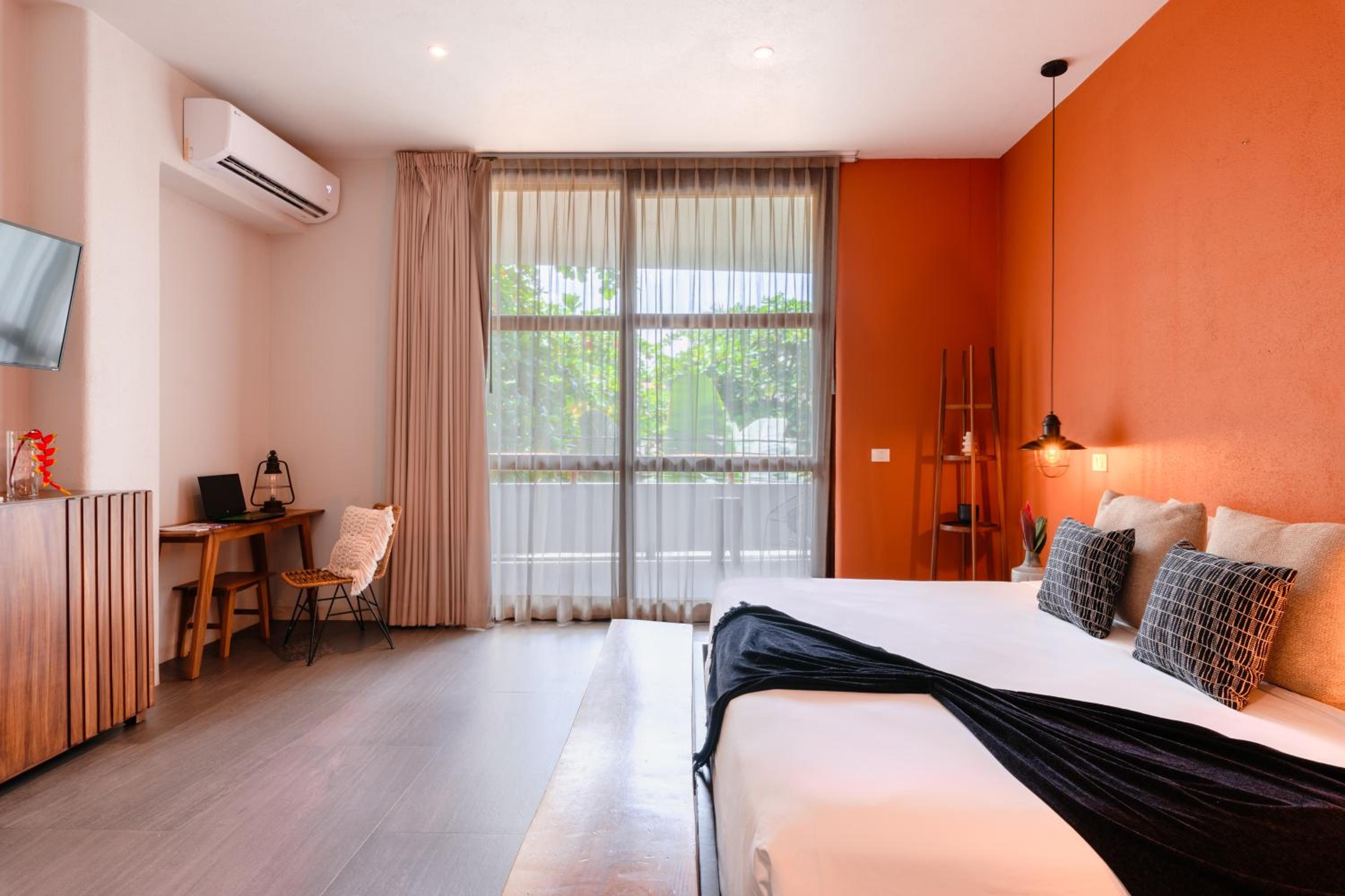 Suite with Terrace - Photo 14