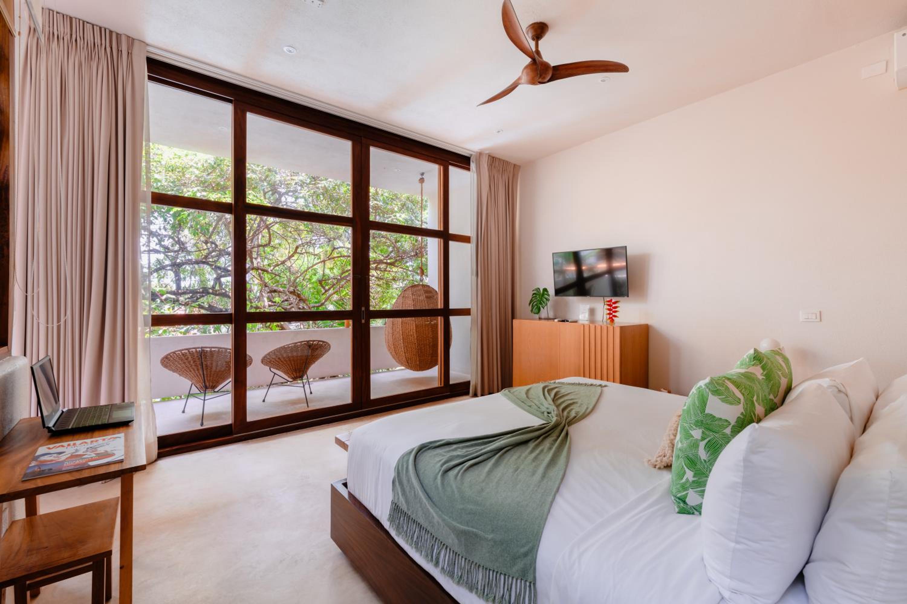 Suite with Terrace - Photo 6