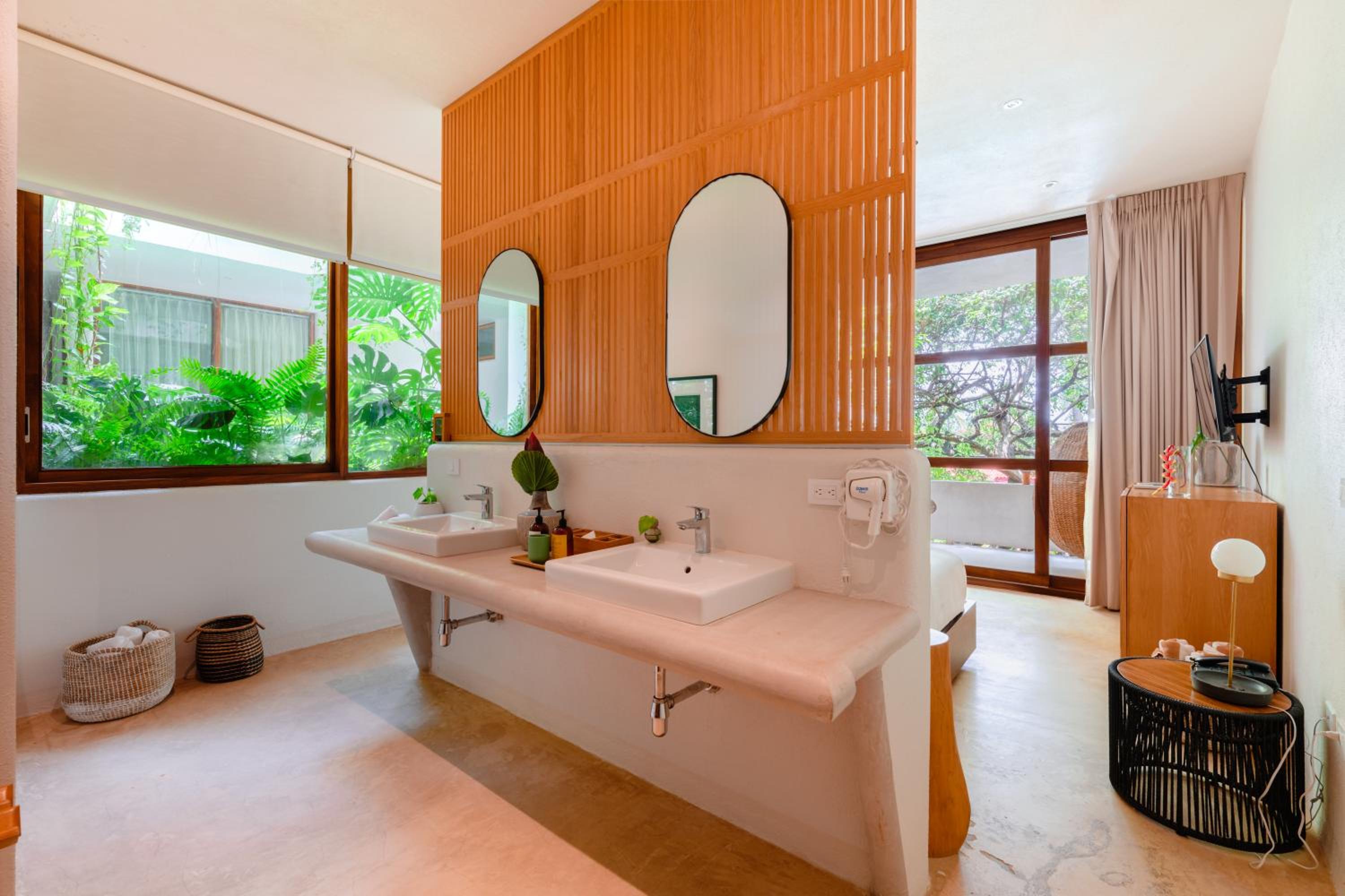 Suite with Terrace - Photo 18