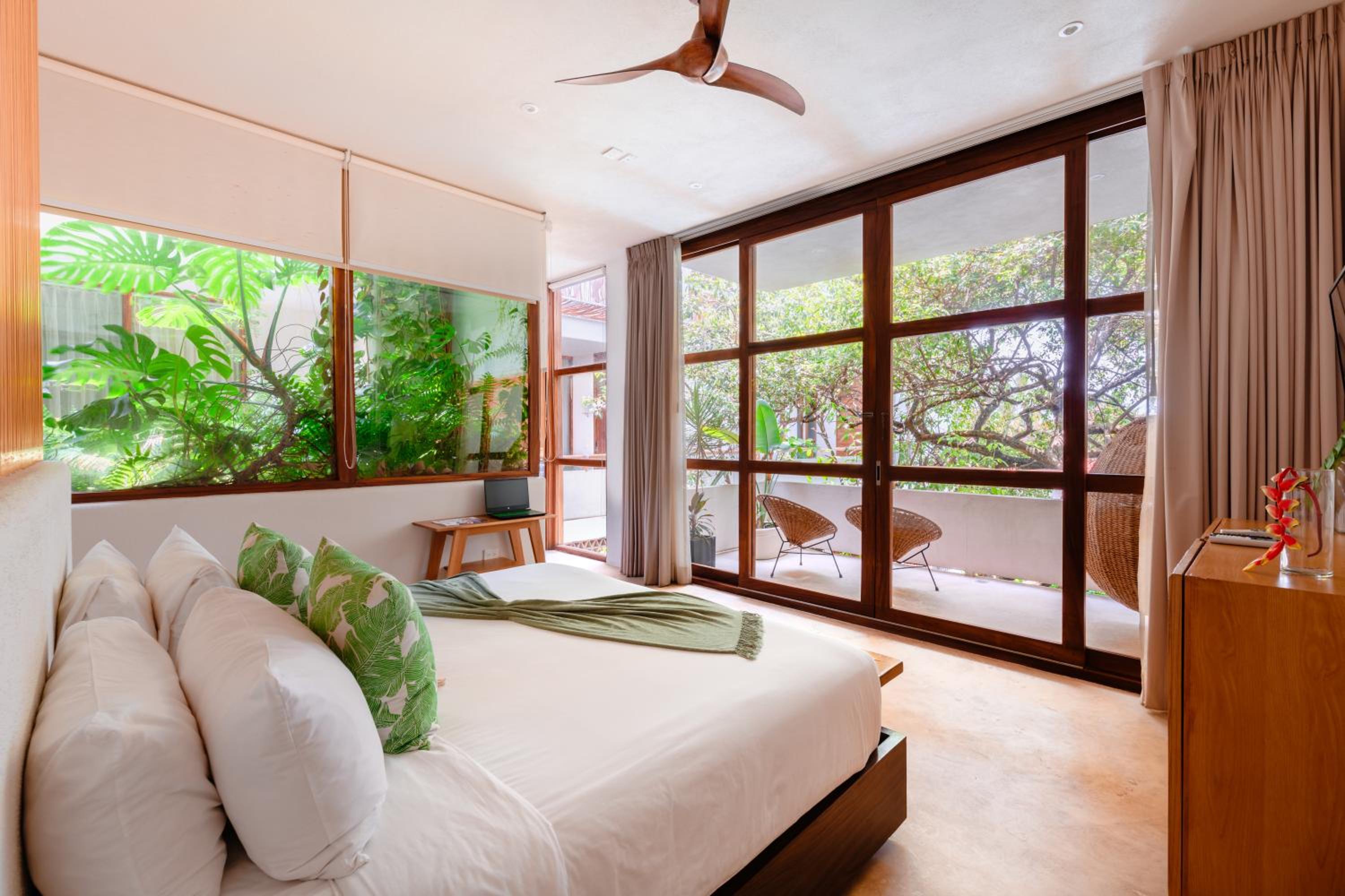 Suite with Terrace - Photo 12