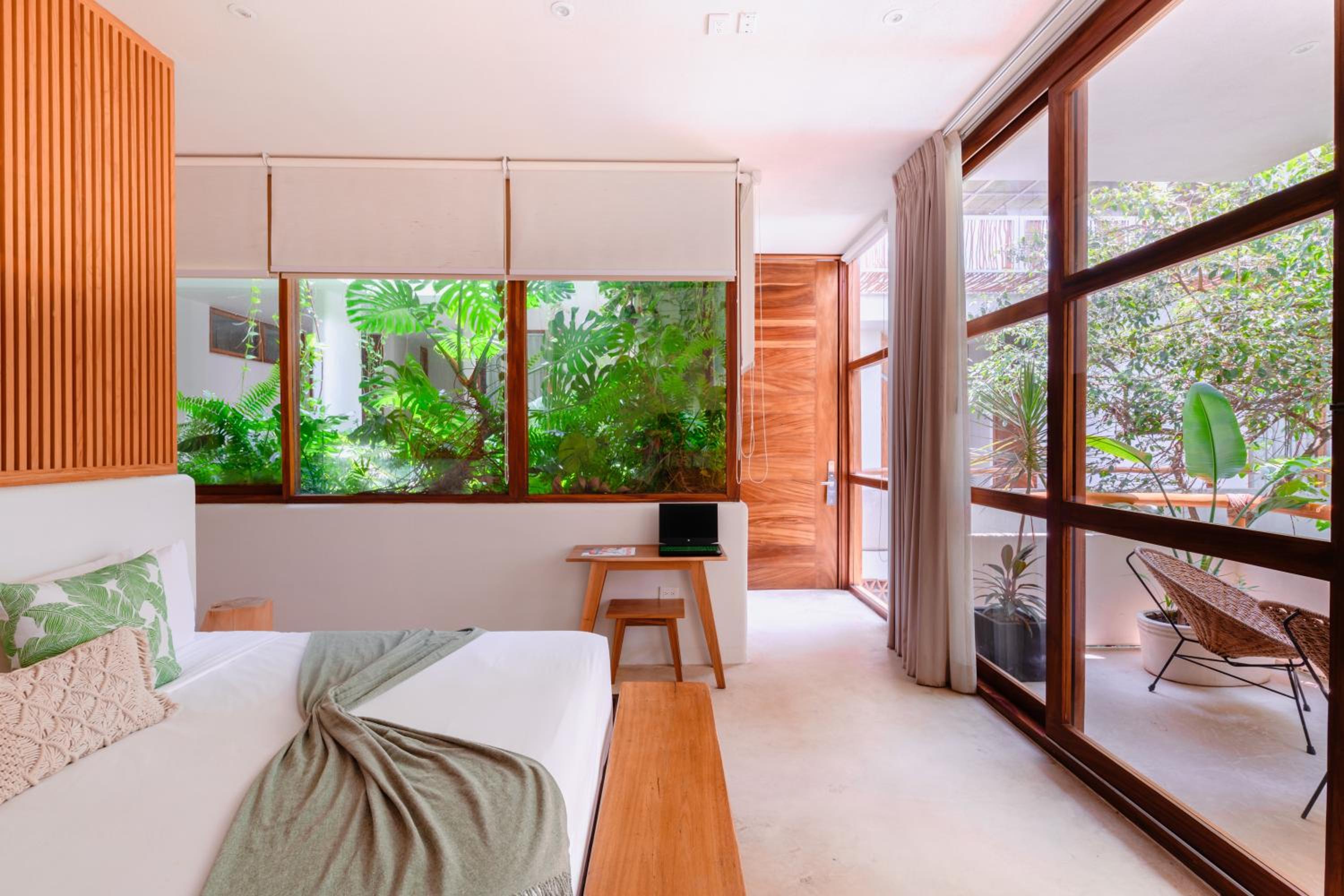 Suite with Terrace - Photo 13