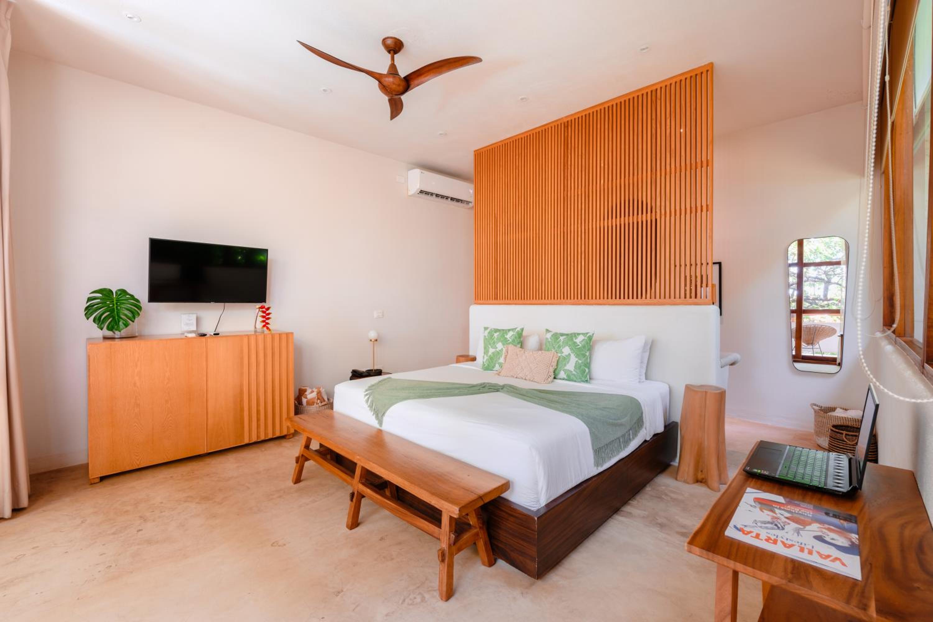 Suite with Terrace - Photo 4