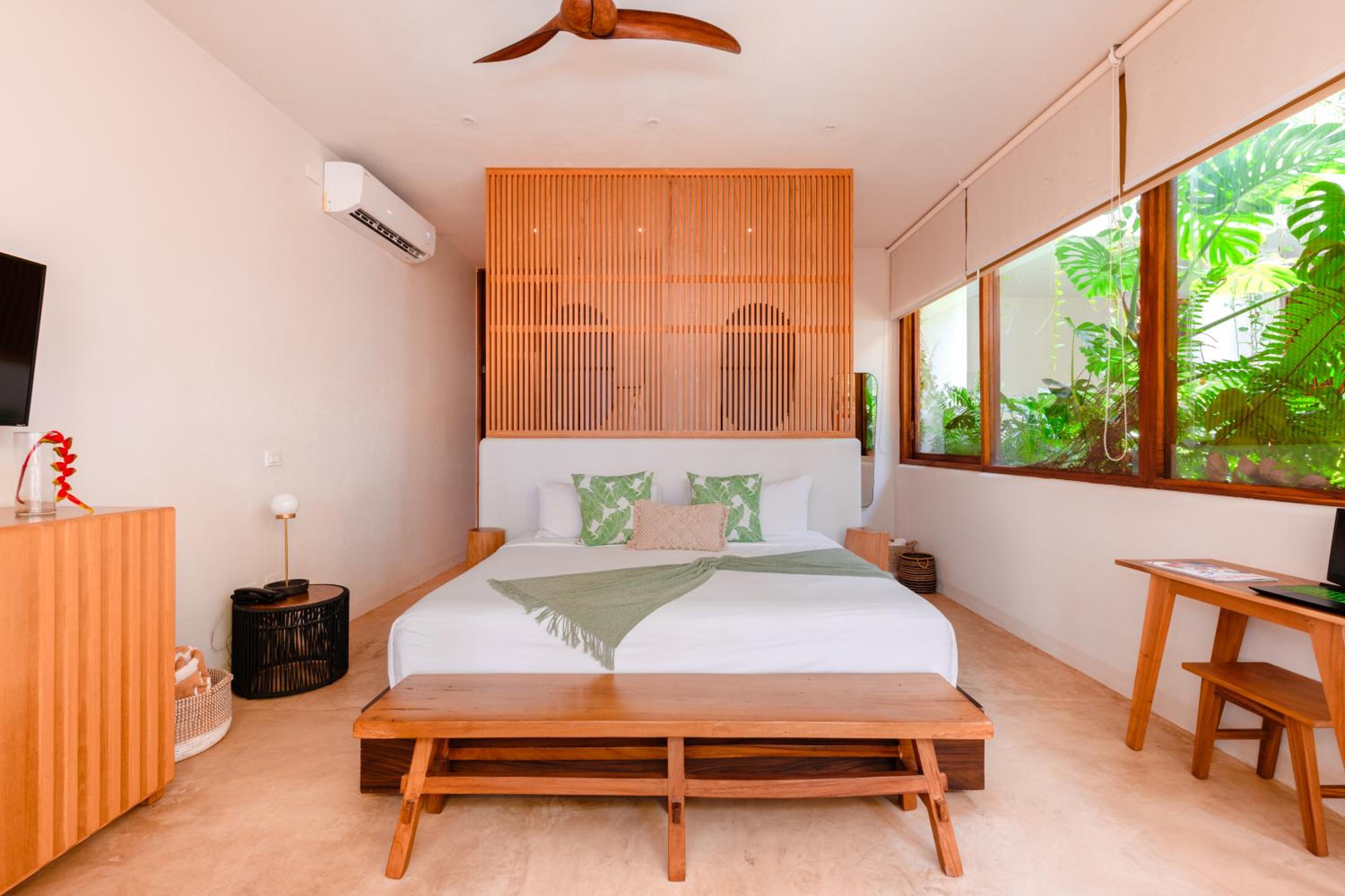 Suite with Terrace - Photo 5