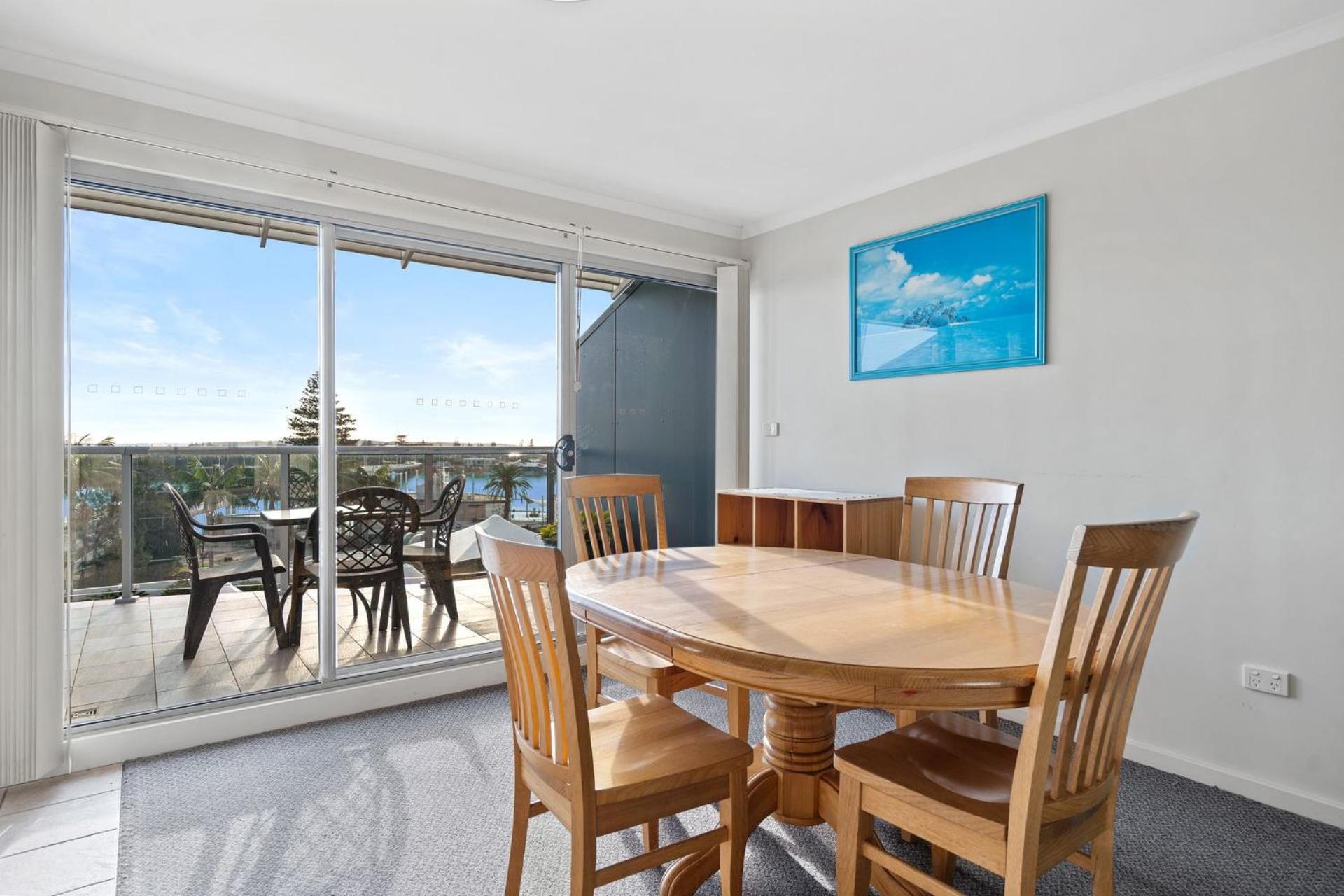 Apartment with Lake View photo 1