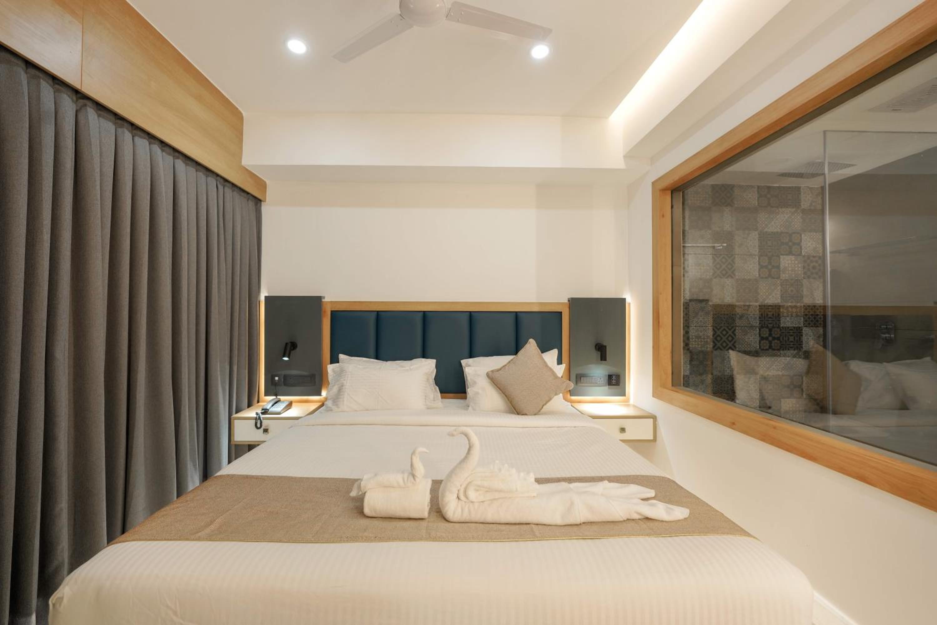 Deluxe Room - Photo 3