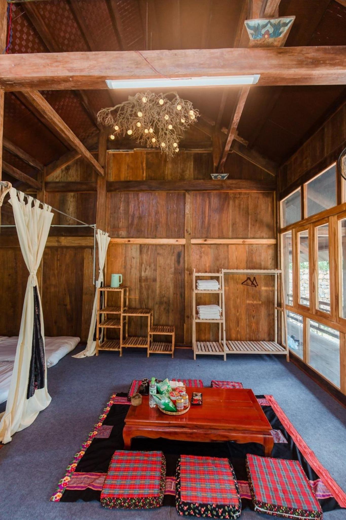 6-Bed Mixed Dormitory Room photo 1