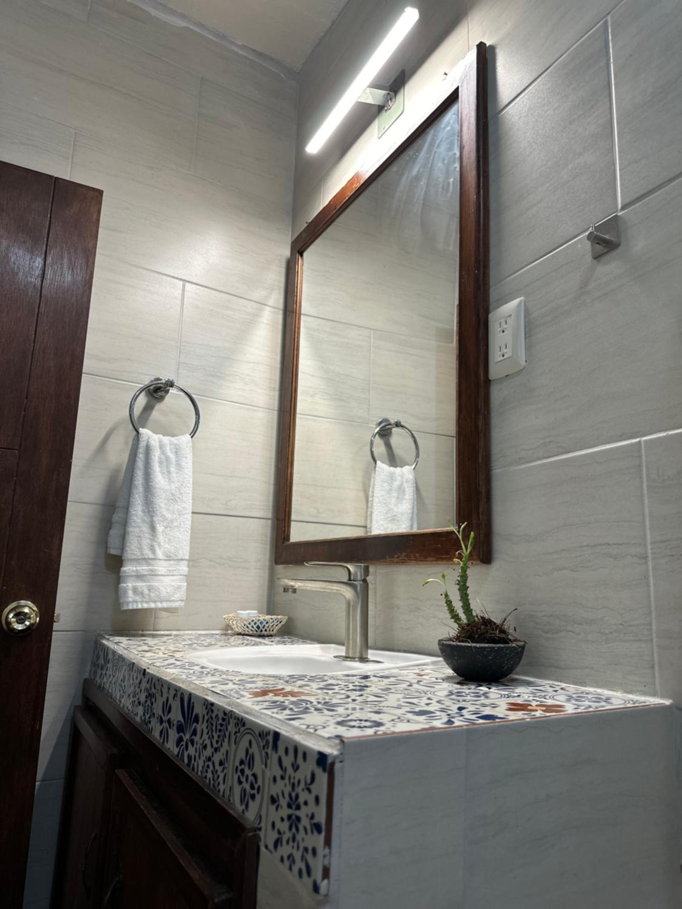 Twin Room - Photo 2
