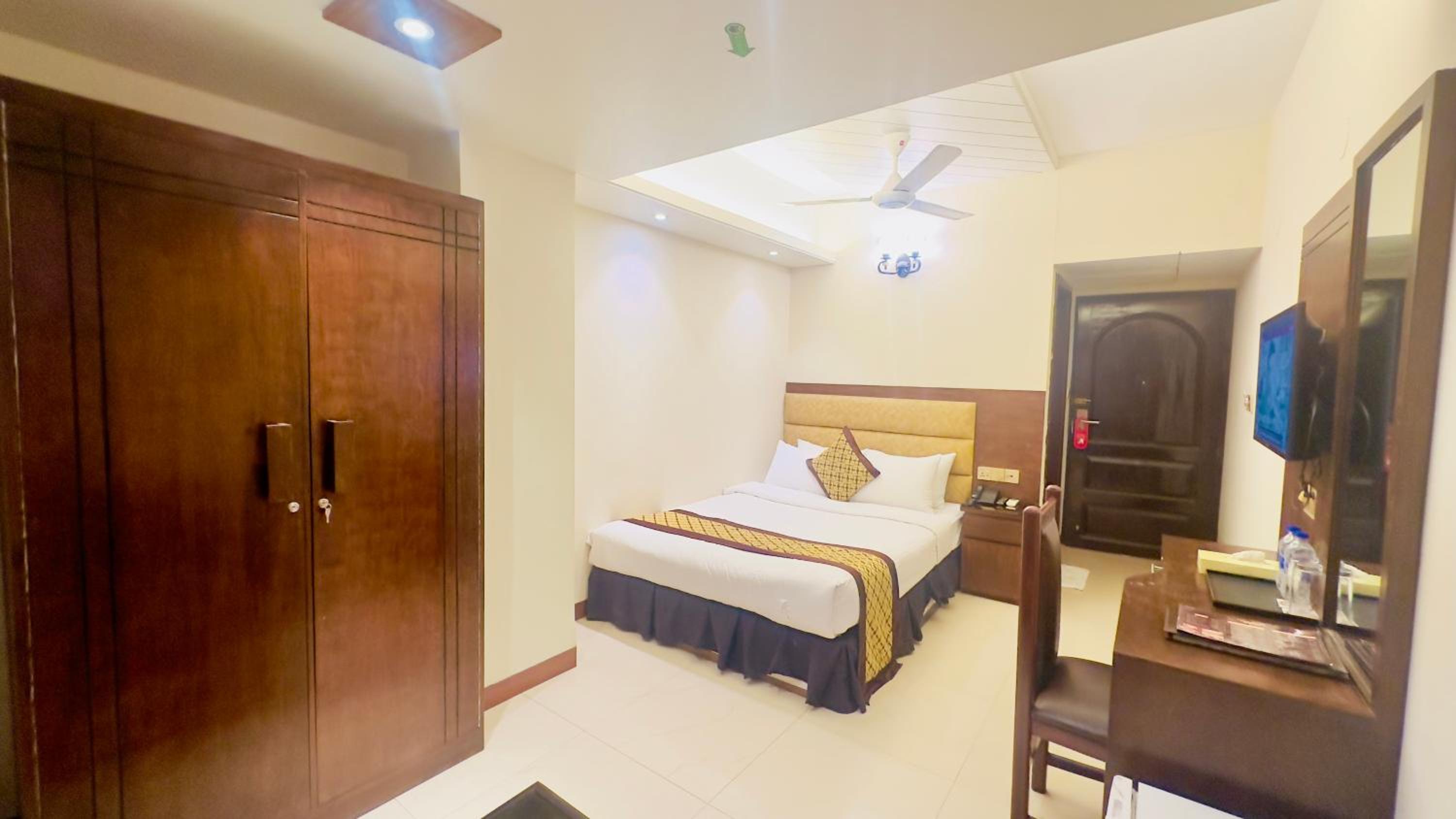 Deluxe Single Room
