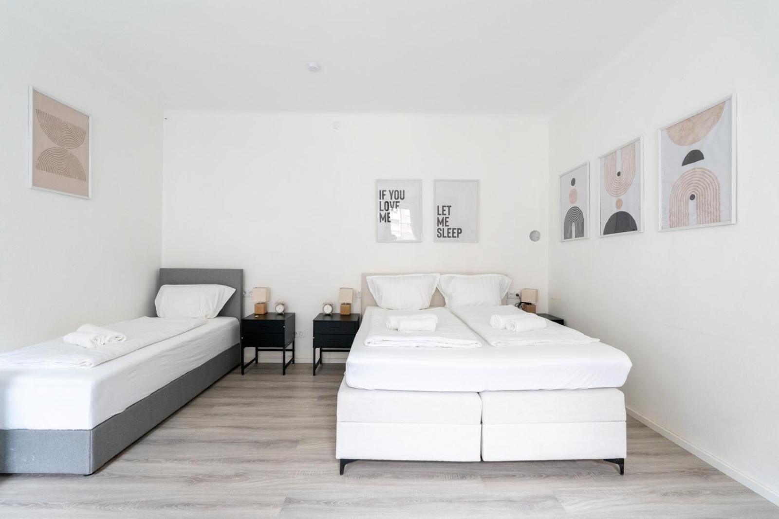 Three-Bedroom Apartment with Balcony photo 1