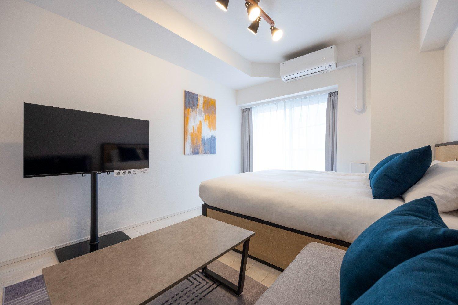 One-Bedroom Apartment photo 1