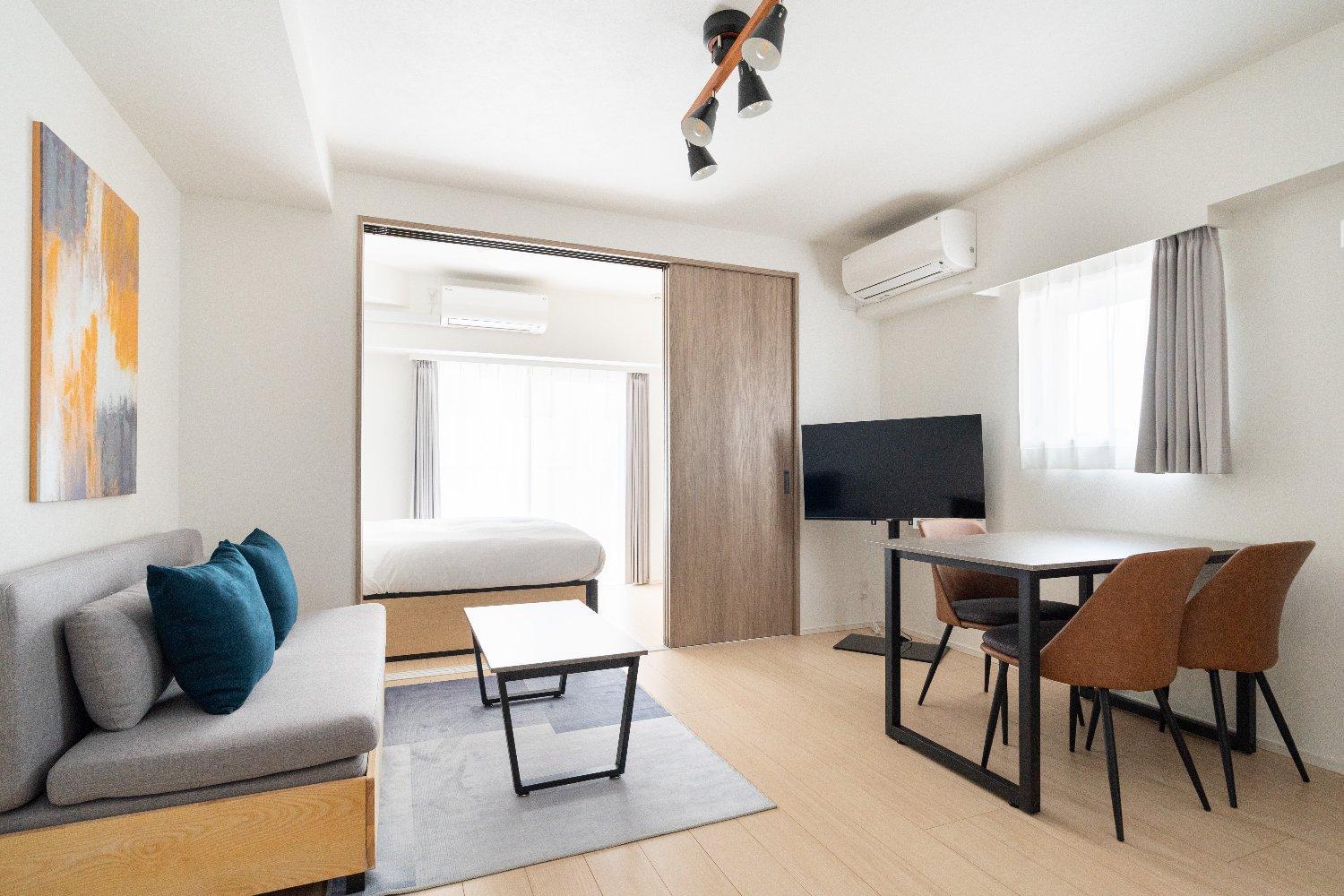 One-Bedroom Apartment photo 1