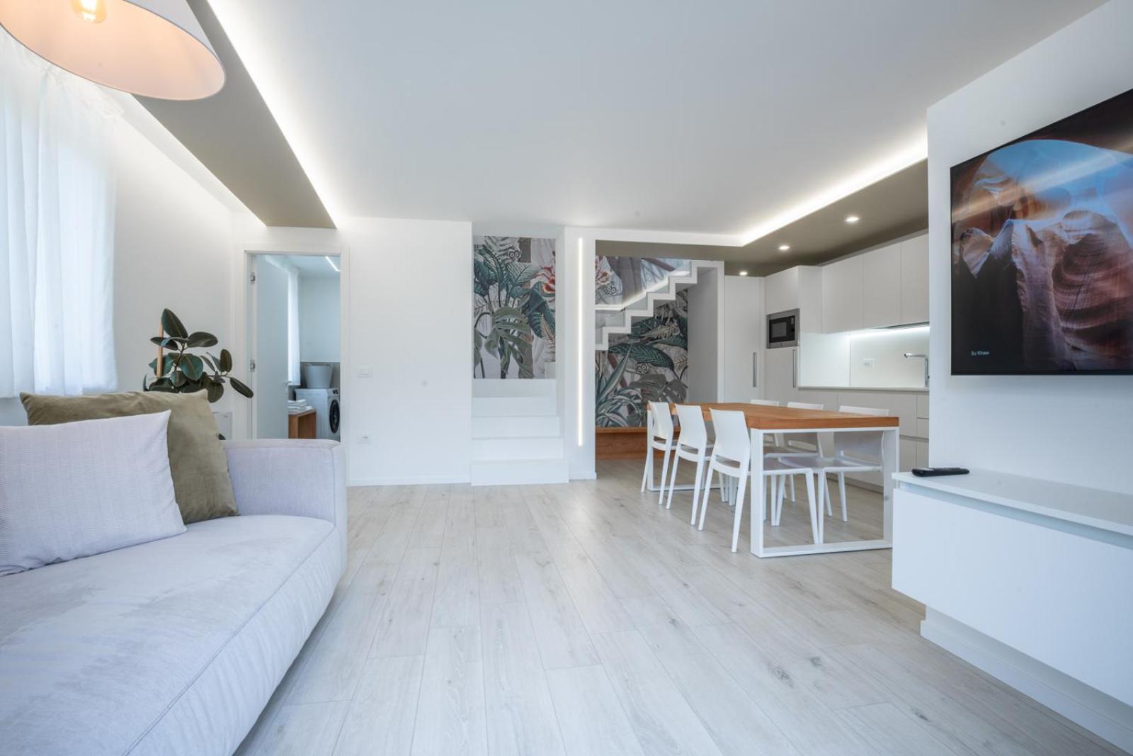 Two-Bedroom Deluxe Apartment with Balcony photo 1