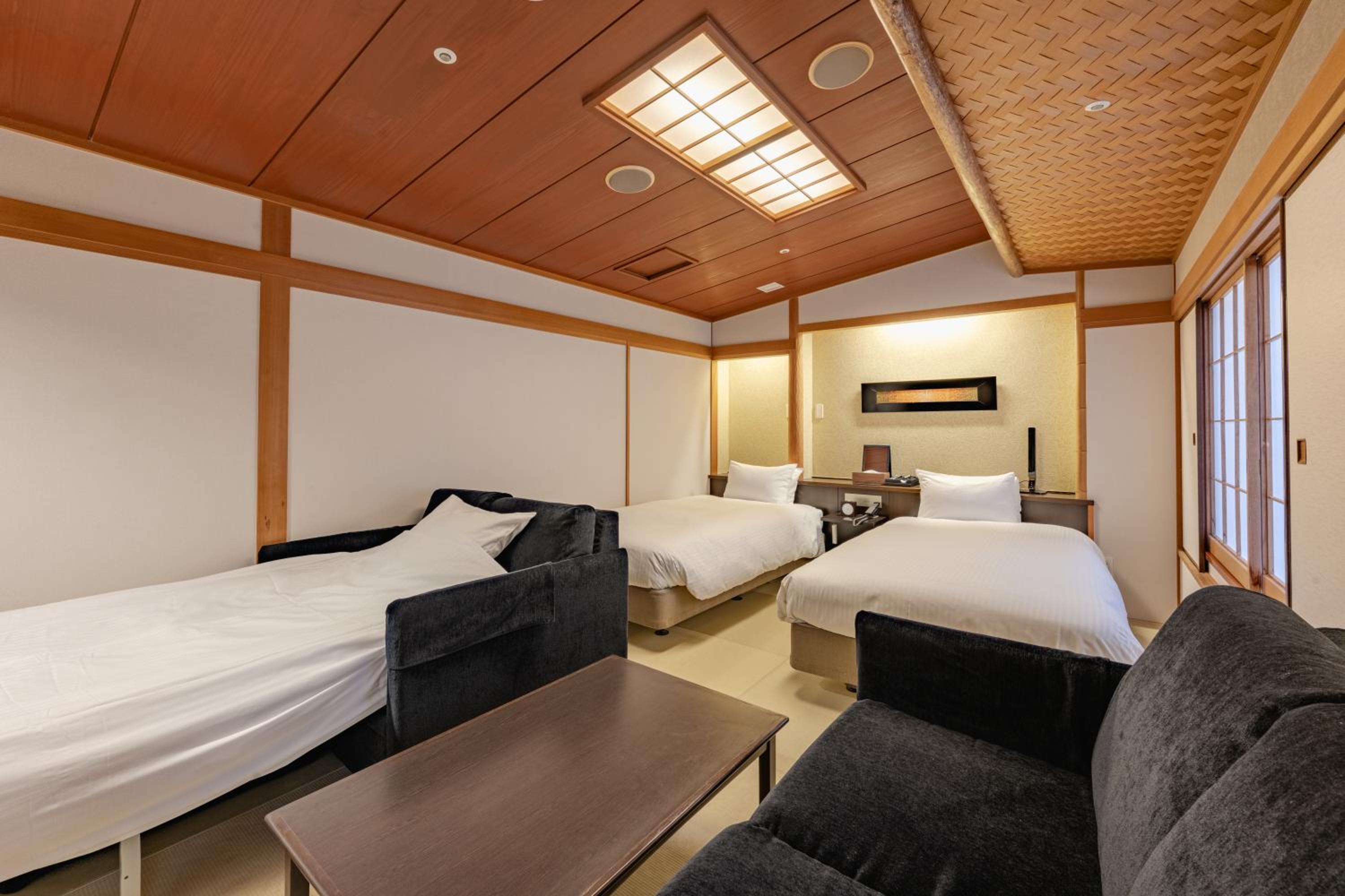 Japanese-Style Quadruple Room