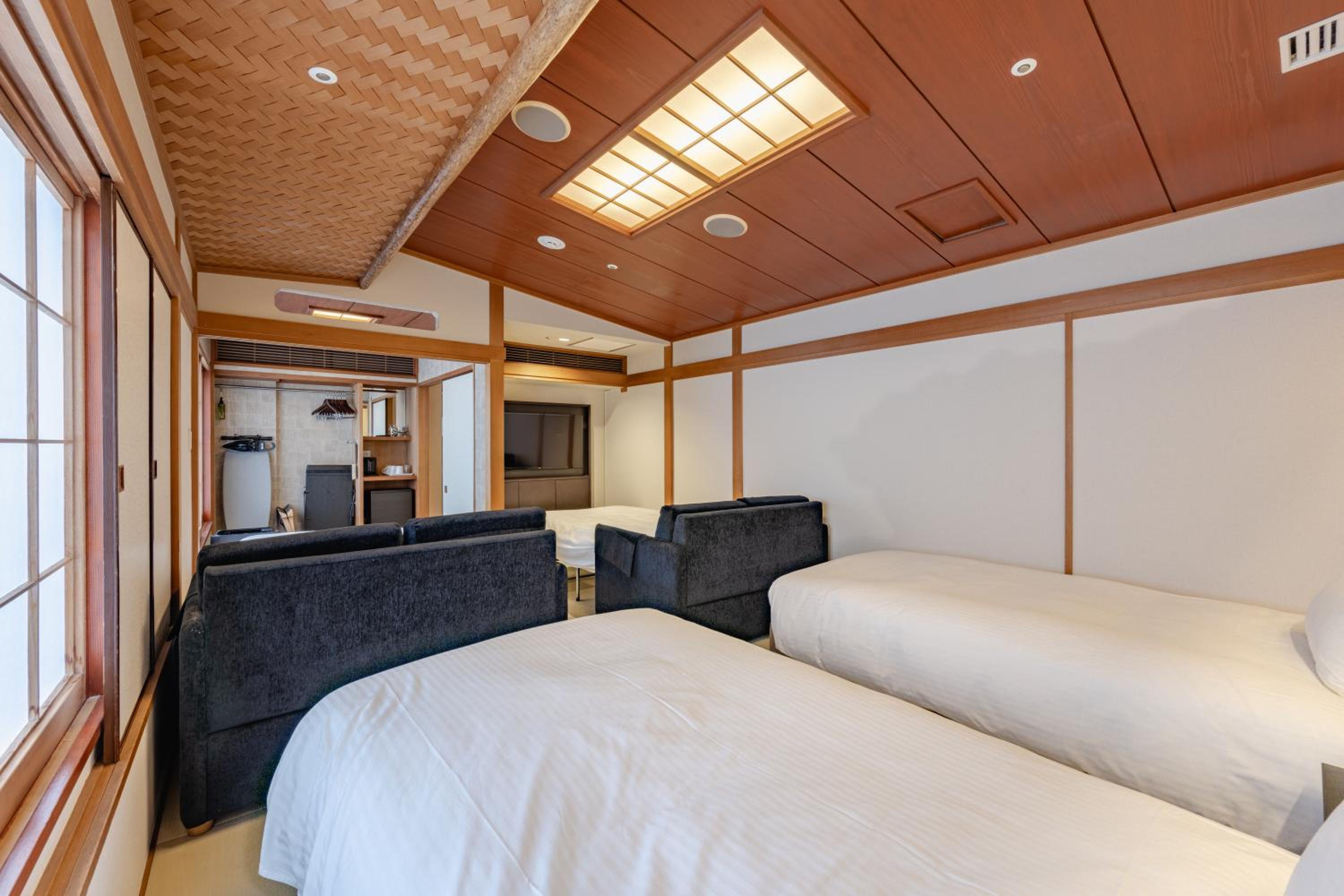 Japanese-Style Quadruple Room