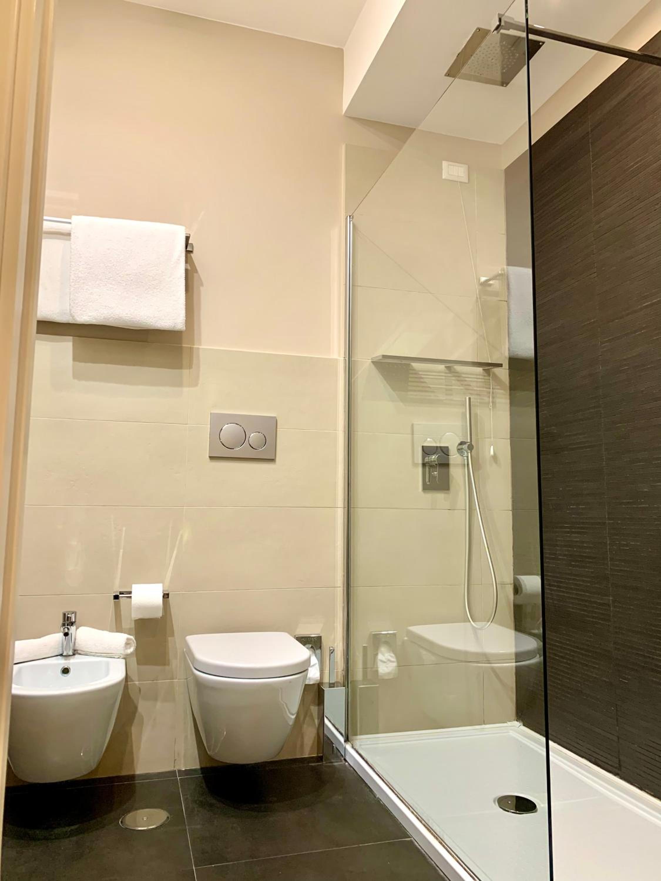 Deluxe Double or Twin Room photo 2