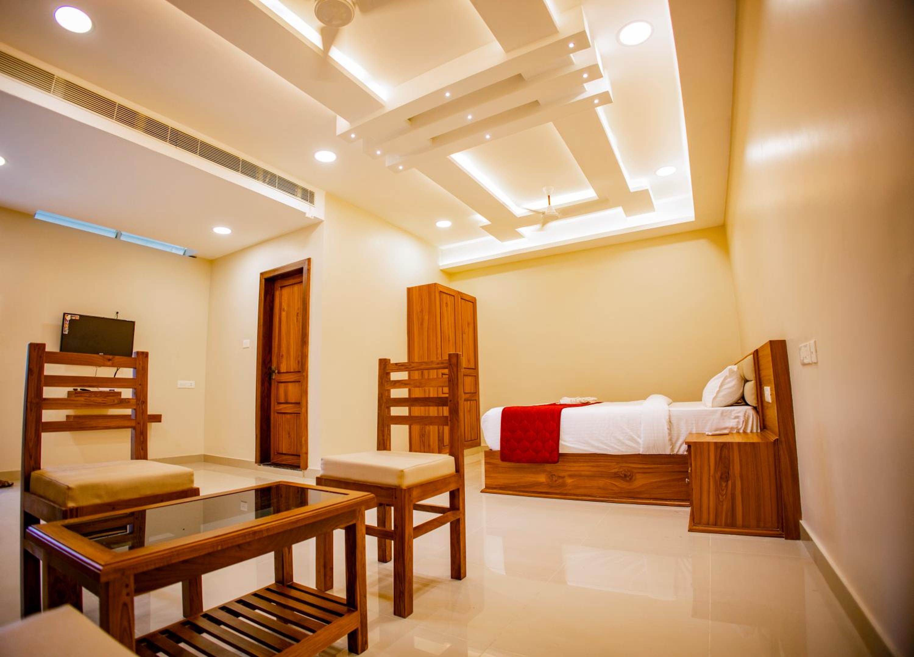 Budget Double Room - Photo 1