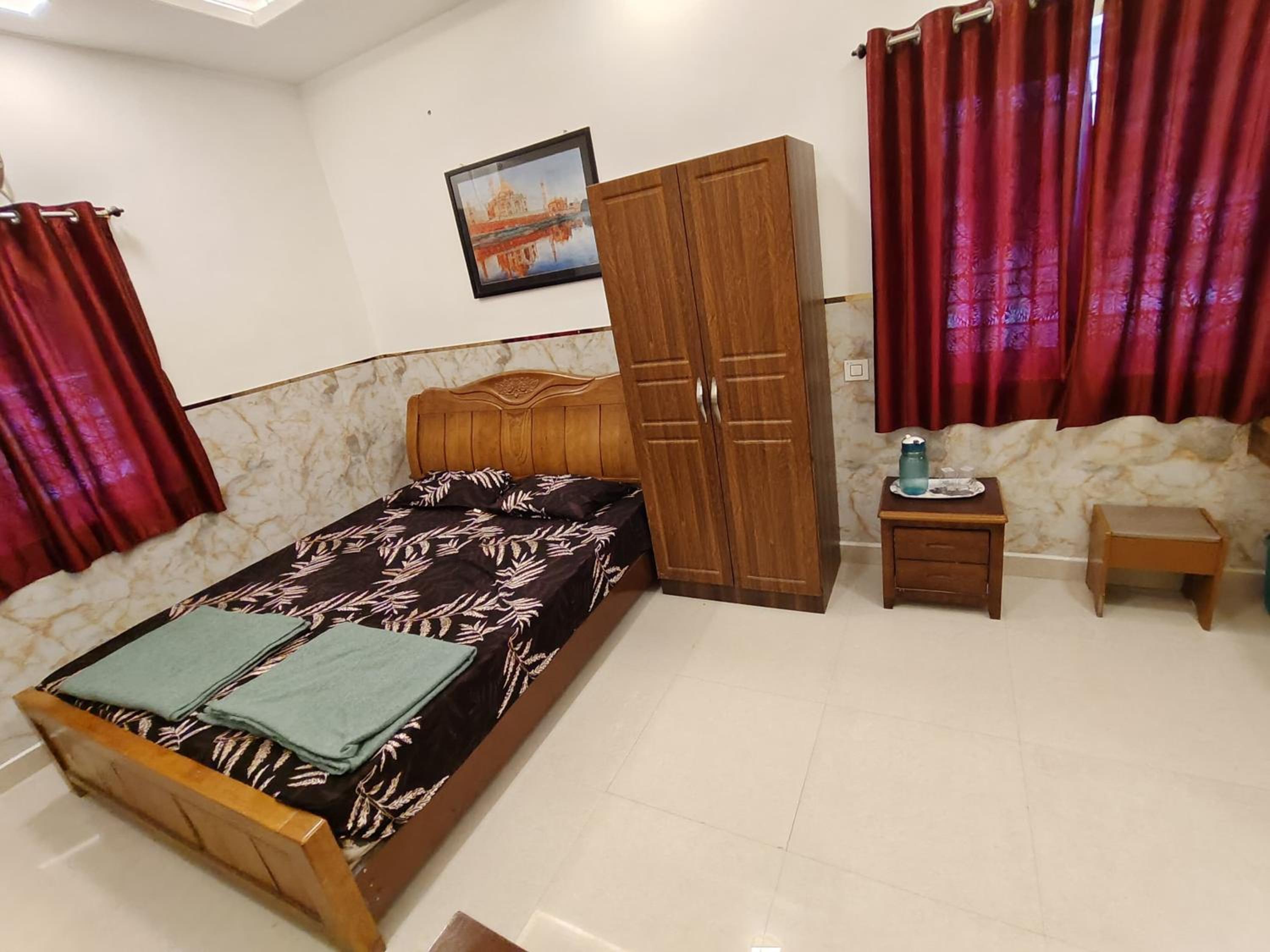 Double Room - Photo 4