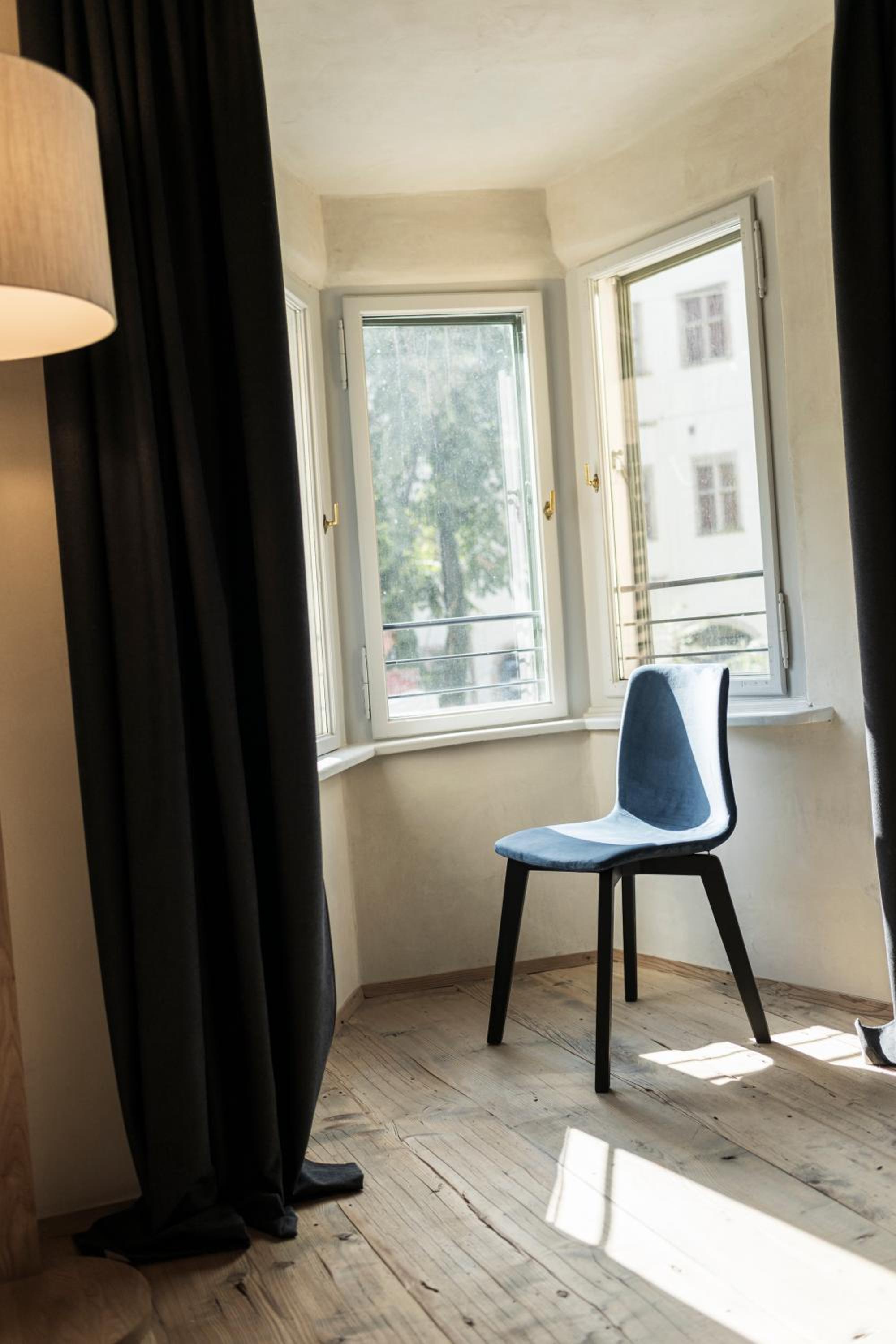 One-Bedroom Apartment with City View