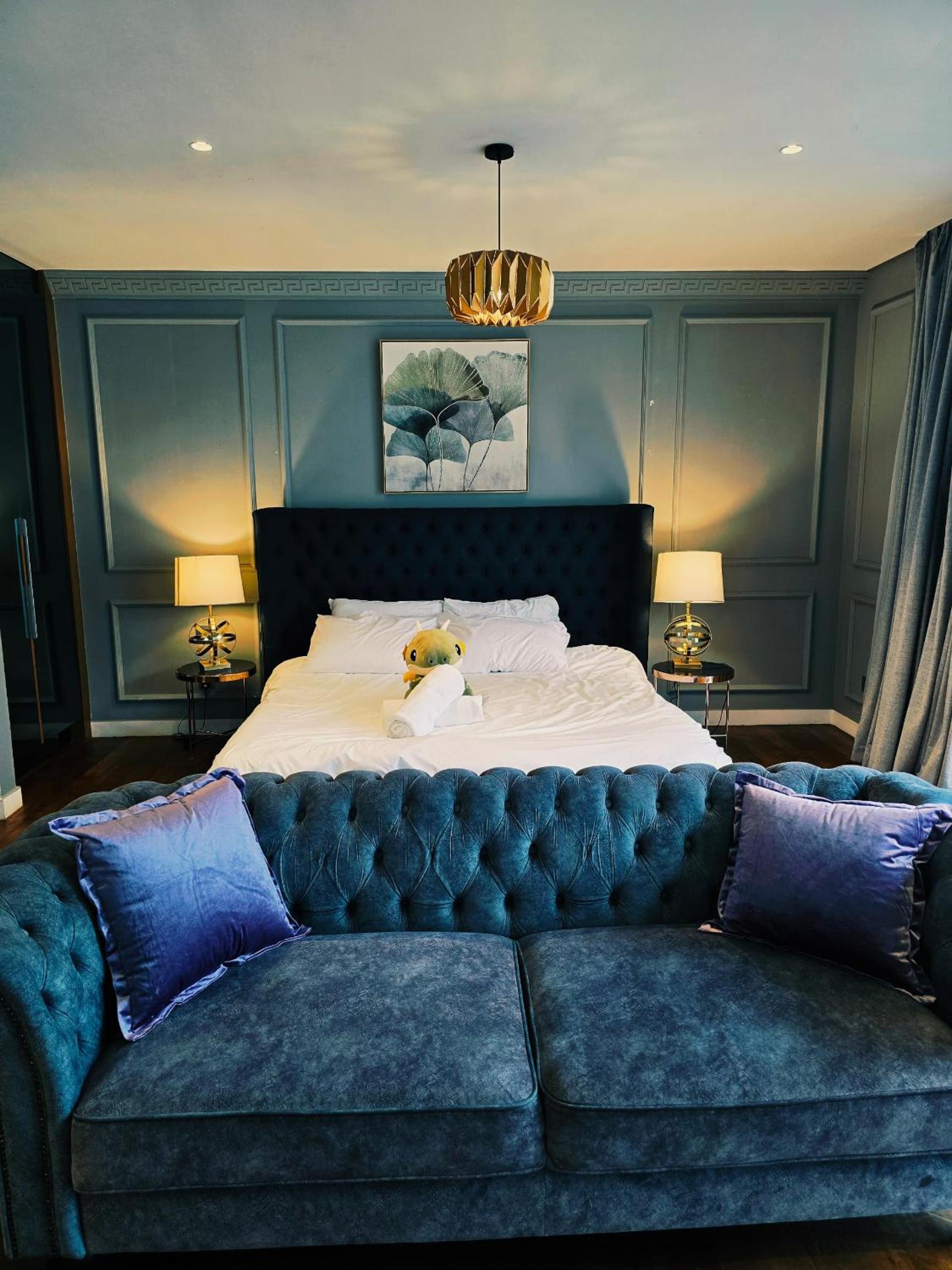 Studio Apartment with King Bed
