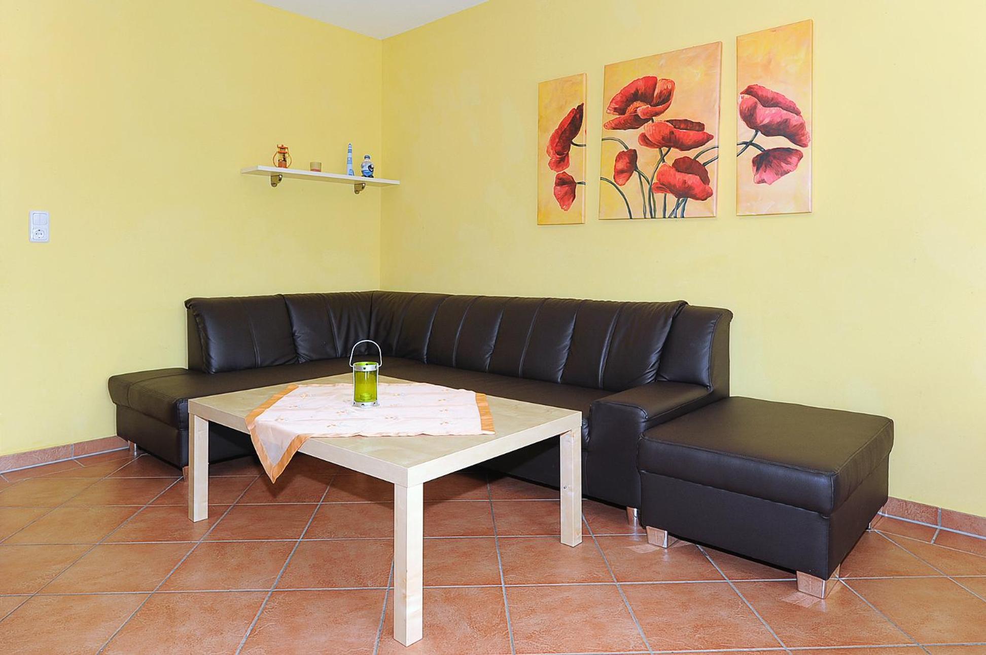 Family Room with Terrace photo 3