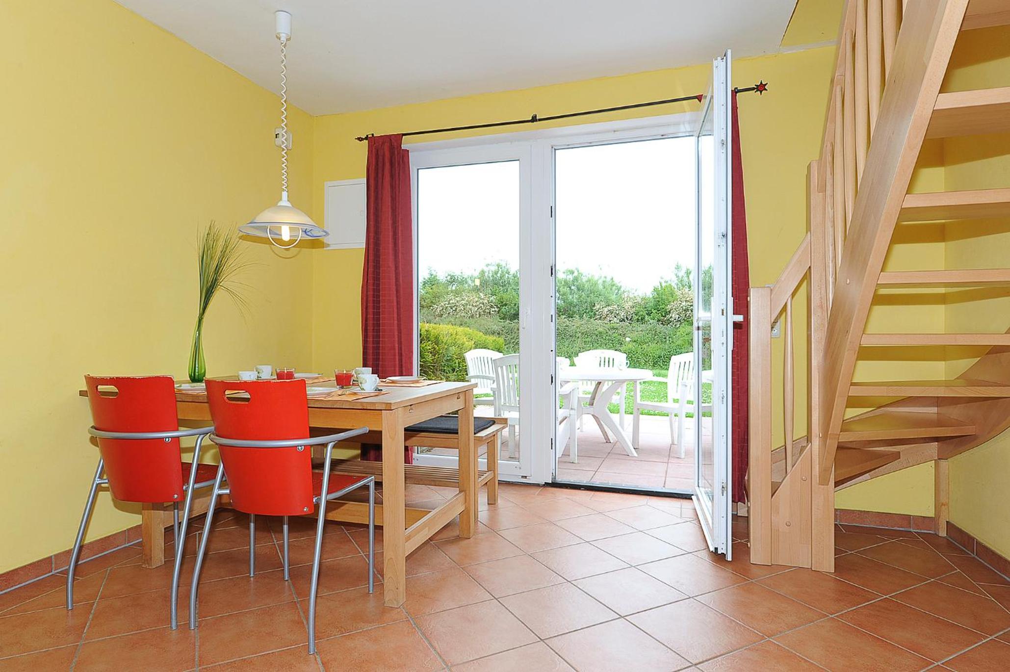 Family Room with Terrace photo 3