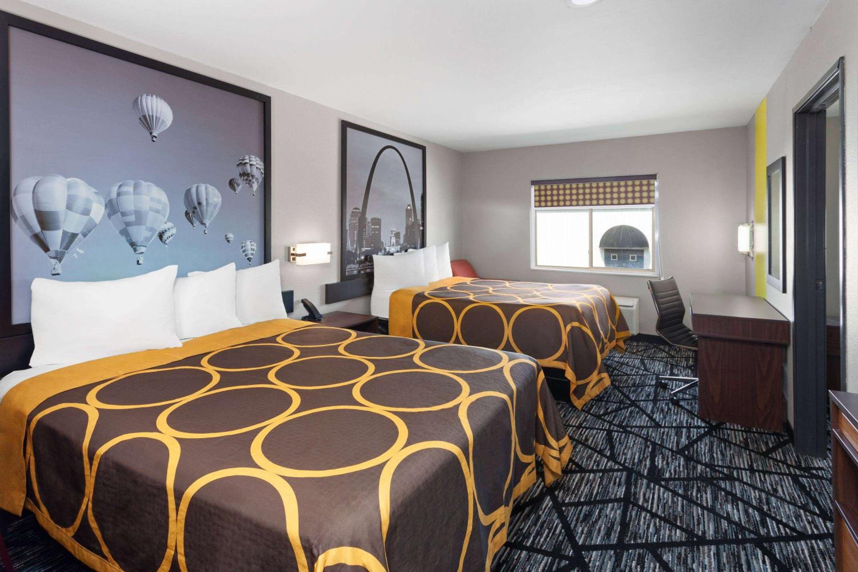 Studio Queen Suite with Two Queen Beds - Non-Smoking - Photo 1